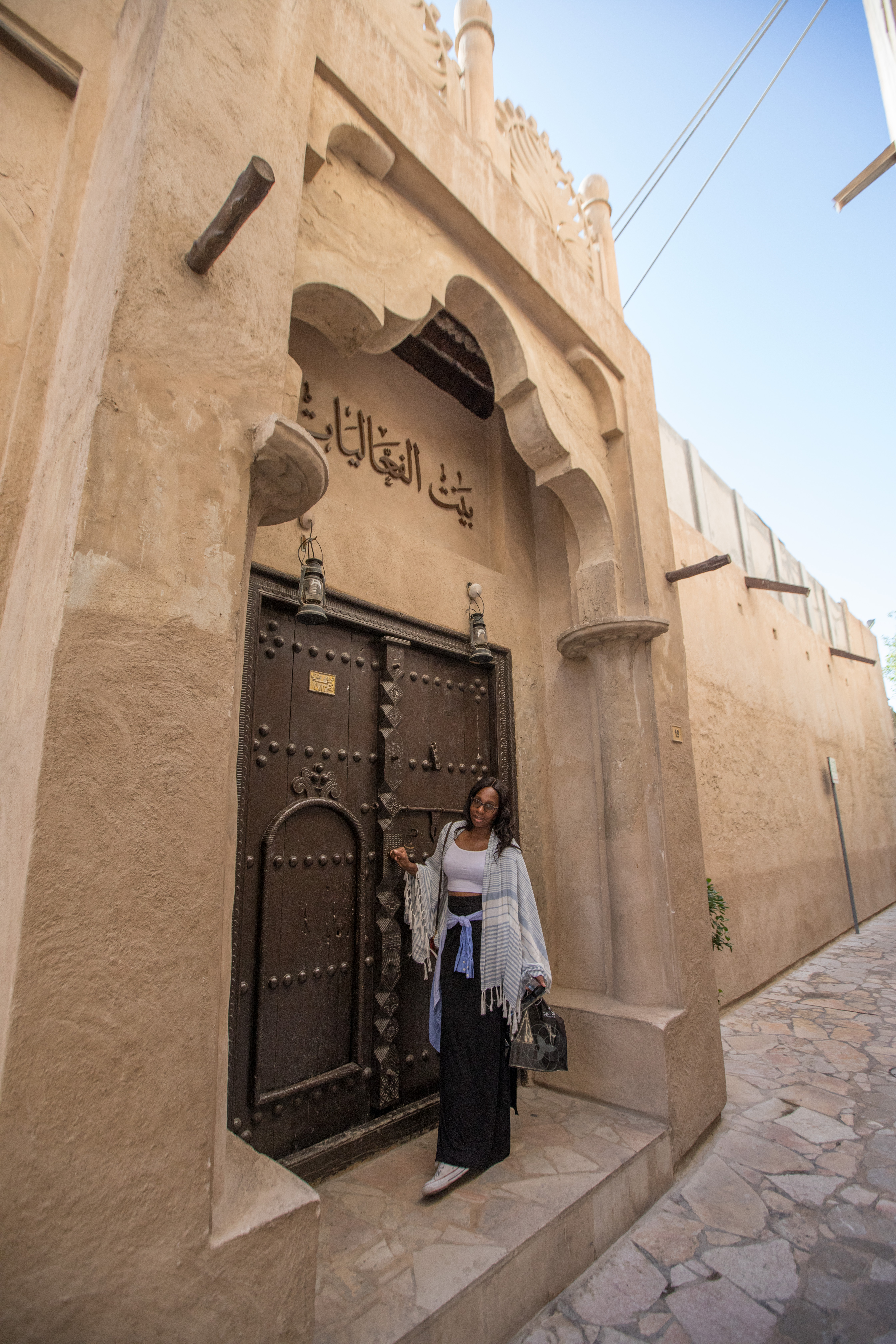 阿法赫蒂（Al Fahidi）歷史街區裡的建築新舊參半，大都是石膏、珊瑚砌成。