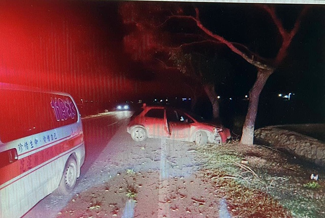 熱血教師謝明賢28日從學校返家，在花蓮193線觀音路段發生自撞車禍身亡。（翻攝畫面）