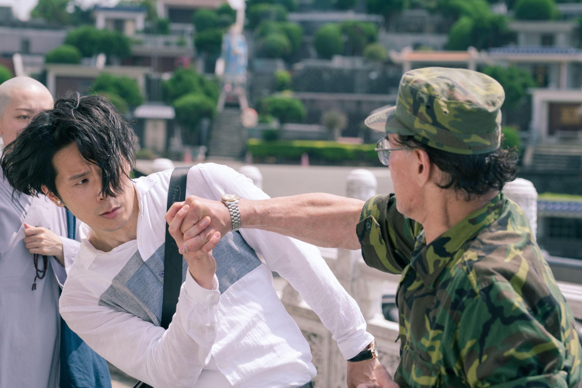 姚淳耀新戲《不死三振》在廣告公司上班的北漂青年，為了演得逼真，姚淳耀接拳23次手軟。（公視提供）