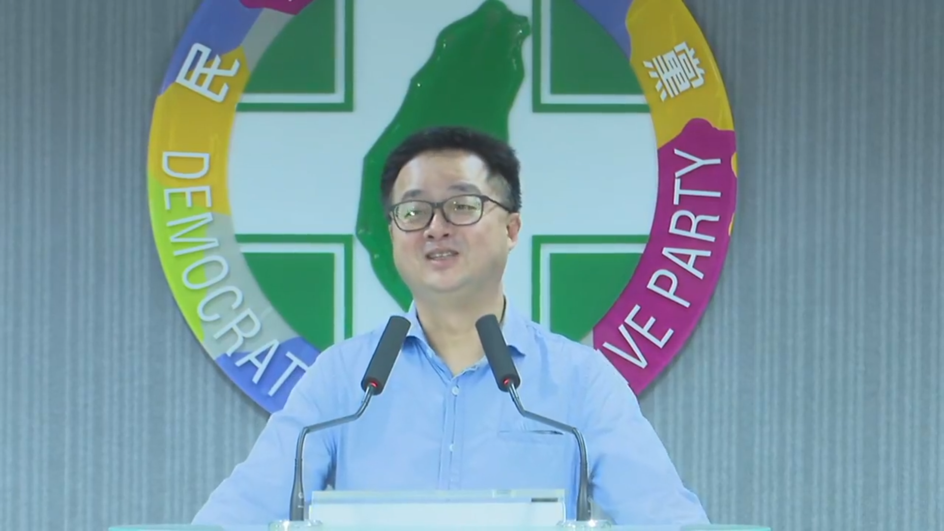 民進黨祕書長羅文嘉宣布民進黨中央黨部年後將進行組織調整。（翻攝民進黨臉書）