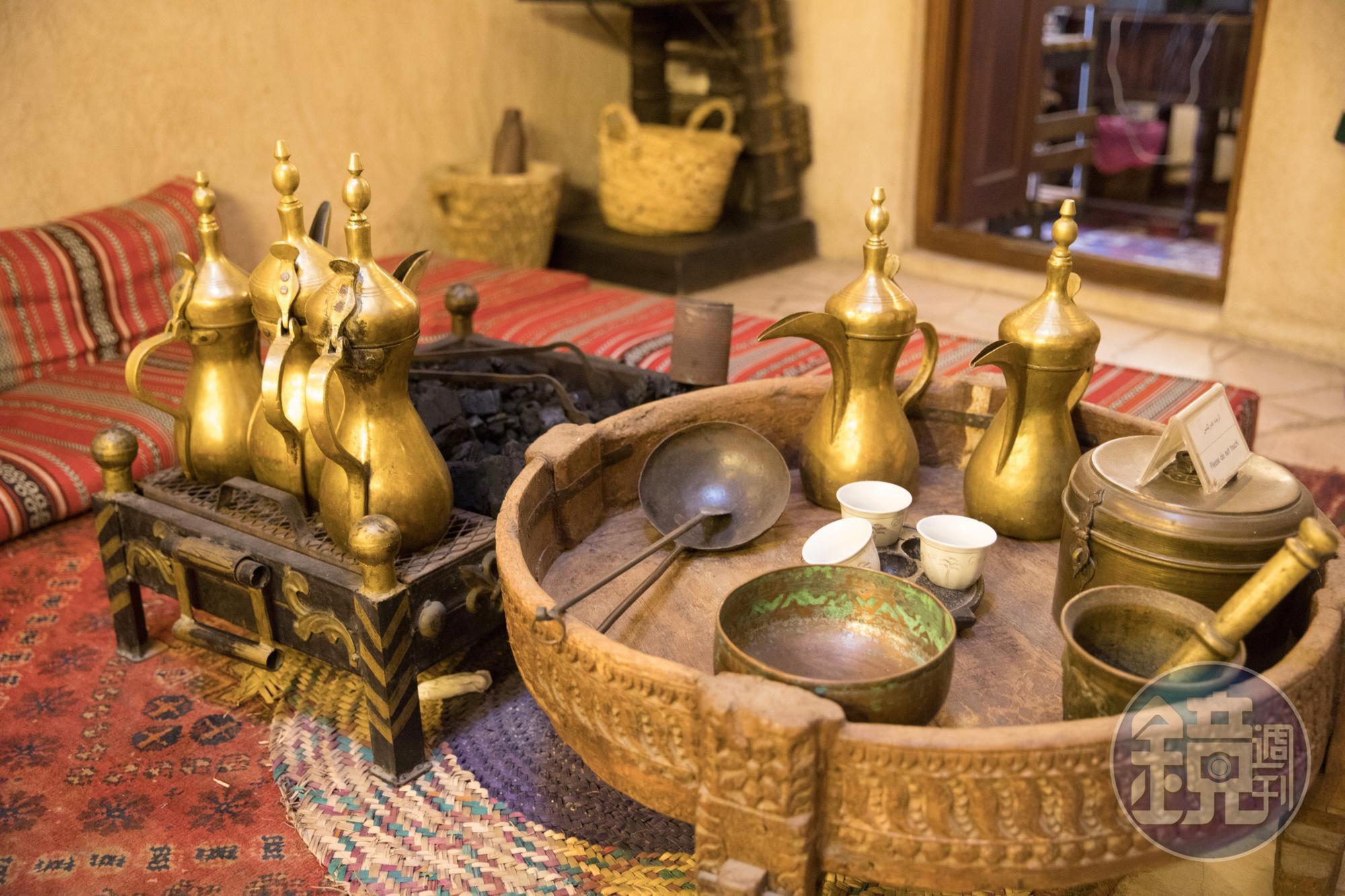 來到杜拜老城區「阿法赫蒂」（Al Fahidi），可以發現許多有味道的咖啡館。