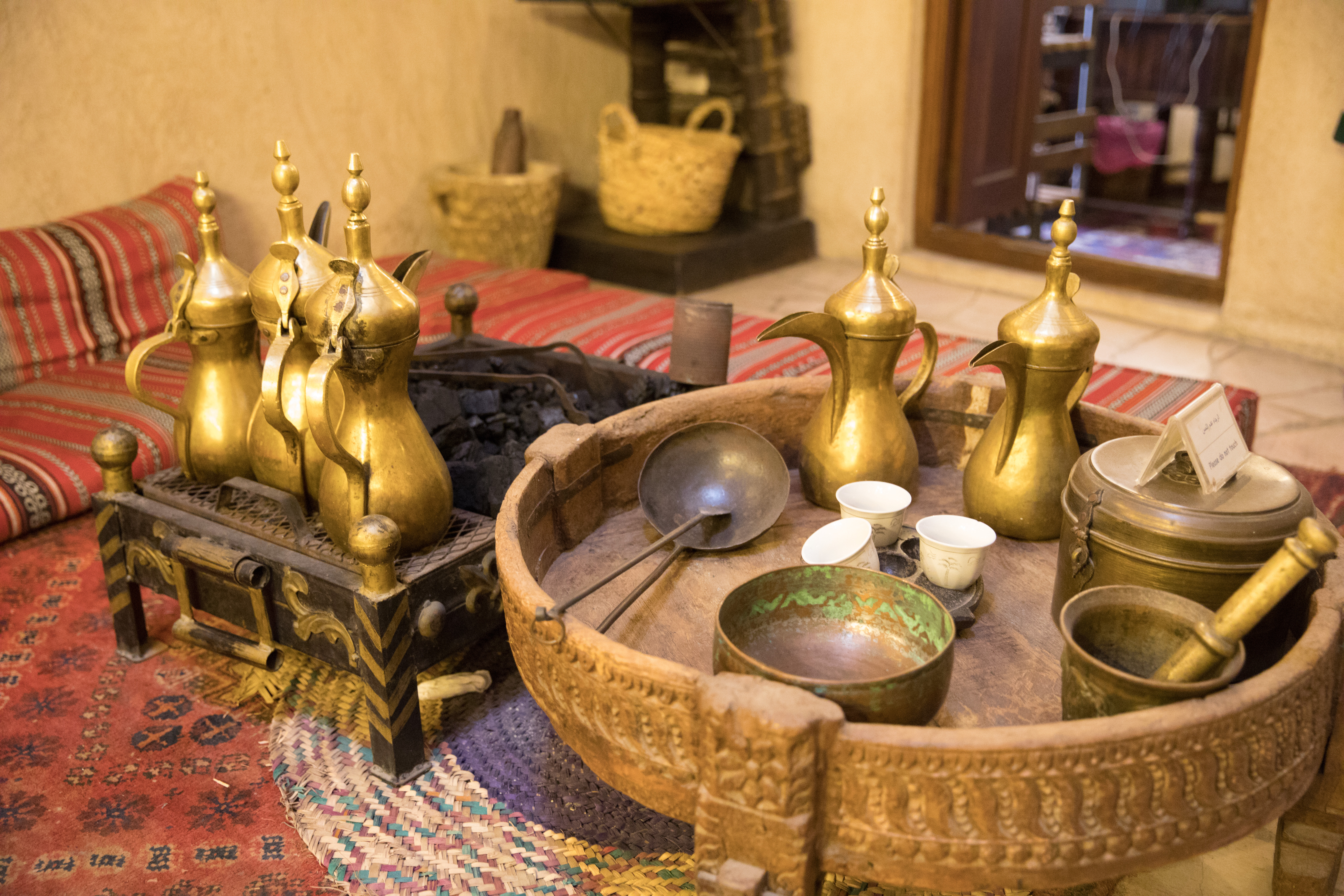 來到杜拜老城區「阿法赫蒂」（Al Fahidi），可以發現許多有味道的咖啡館。