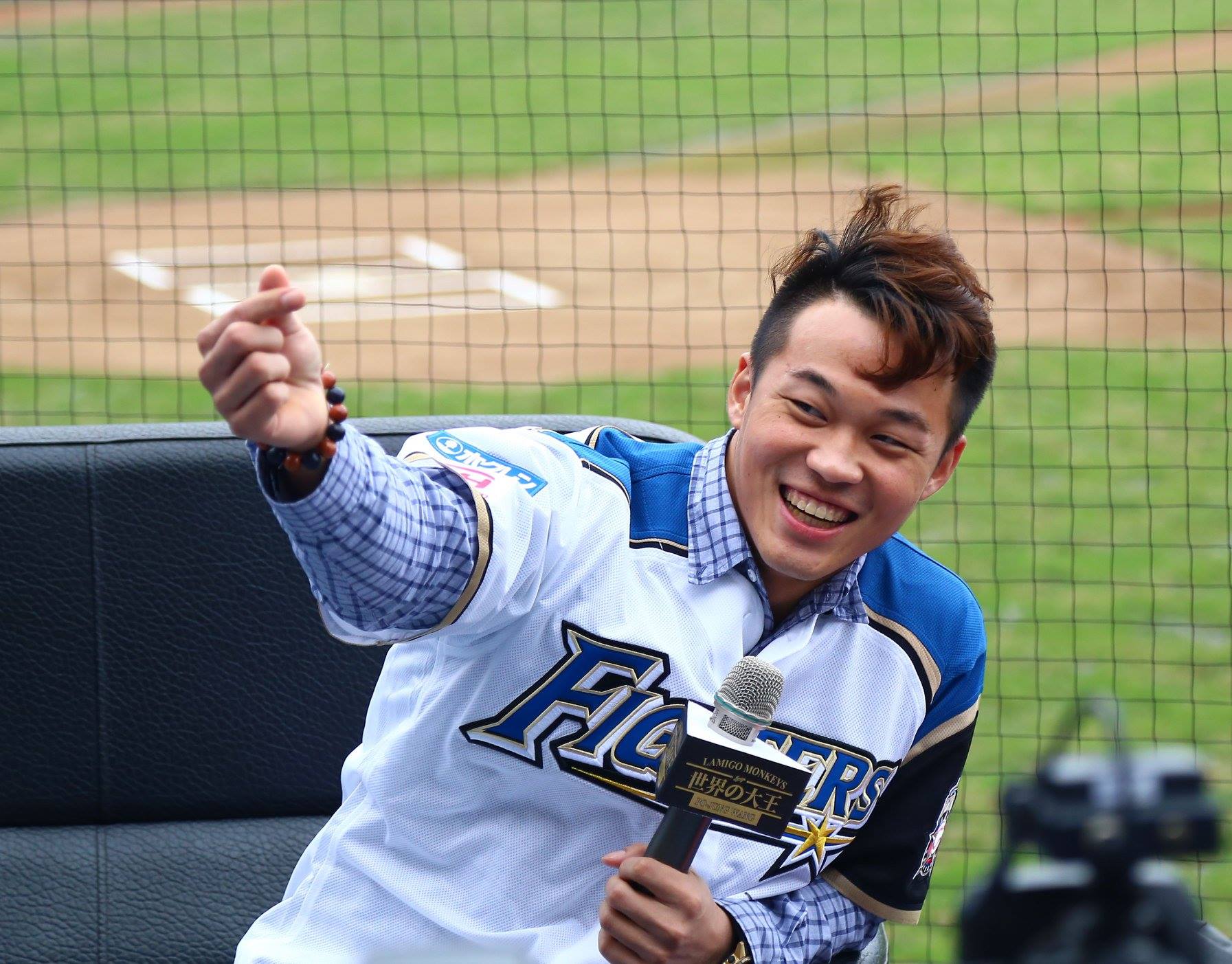 「柏融大王」王柏融本季轉戰日職火腿，首次戶外打擊練習就驚豔教練與日媒。（翻攝自王柏融臉書粉專）