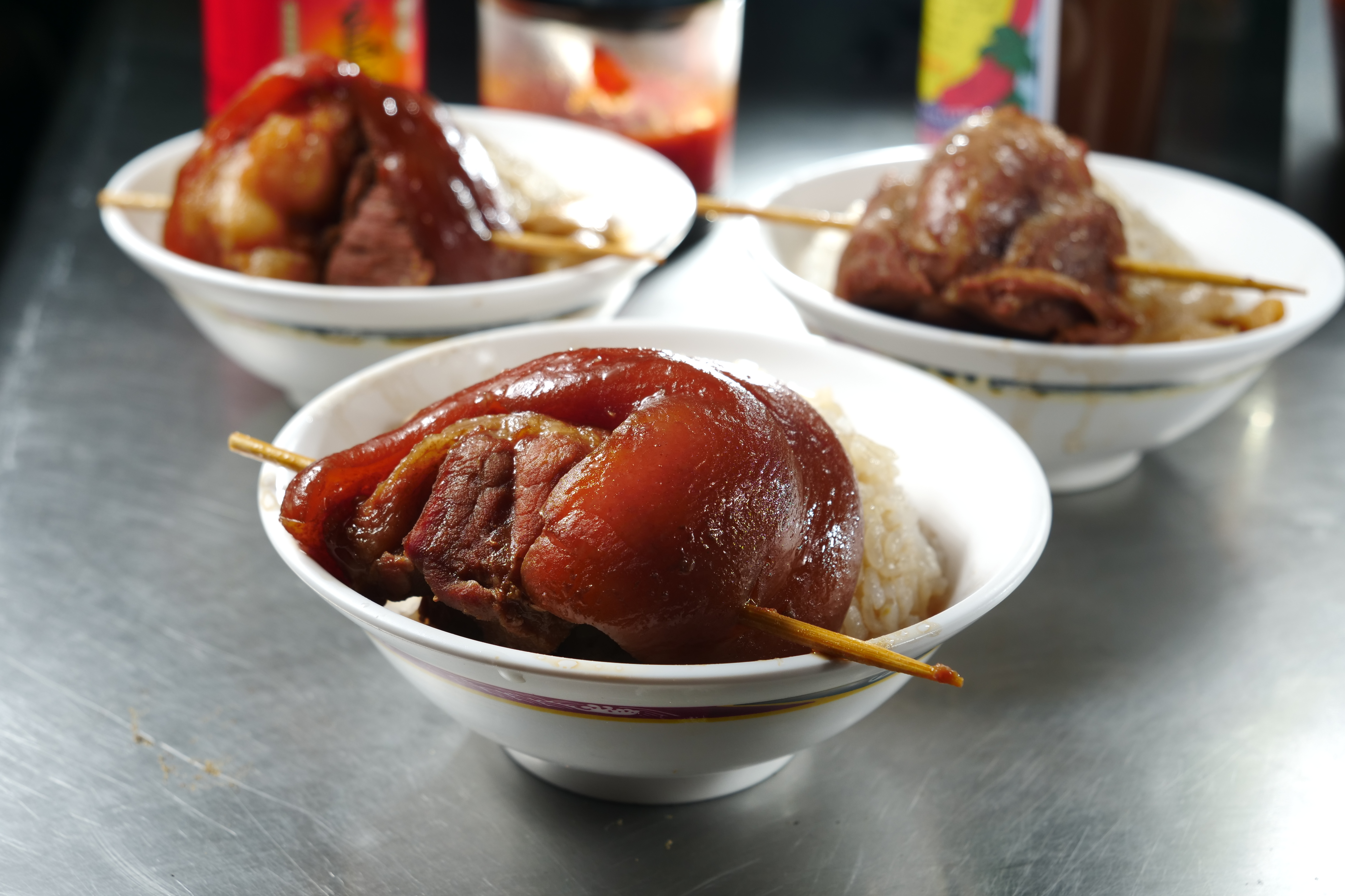 彰化有些爌肉飯店可讓客人依肥瘦喜好挑選部位。