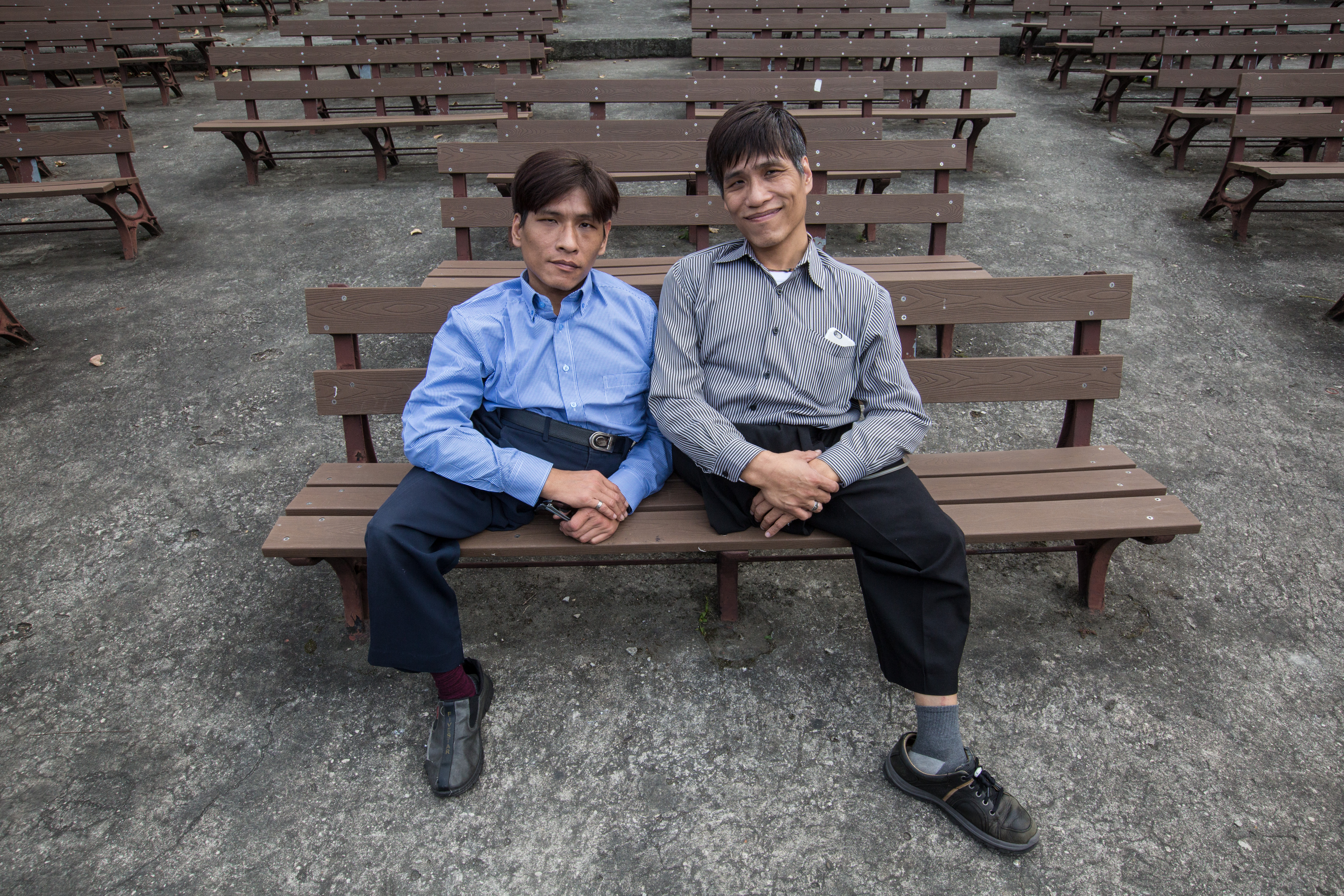 張忠仁（左）、張忠義（右）兄弟是亞洲第一對成功分割的連體嬰，稍早傳出哥哥張忠仁今晨腦溢血過世，享年42歲。