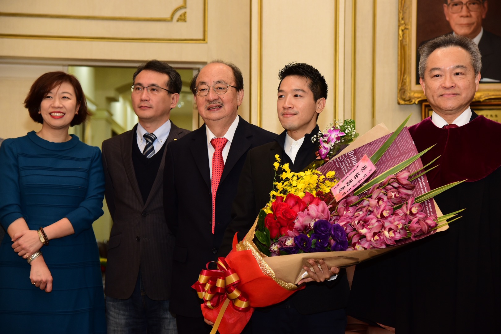 何志偉宣誓就職，民進黨團總召柯建銘、書記長鄭運鵬、立委林靜儀前往觀禮。