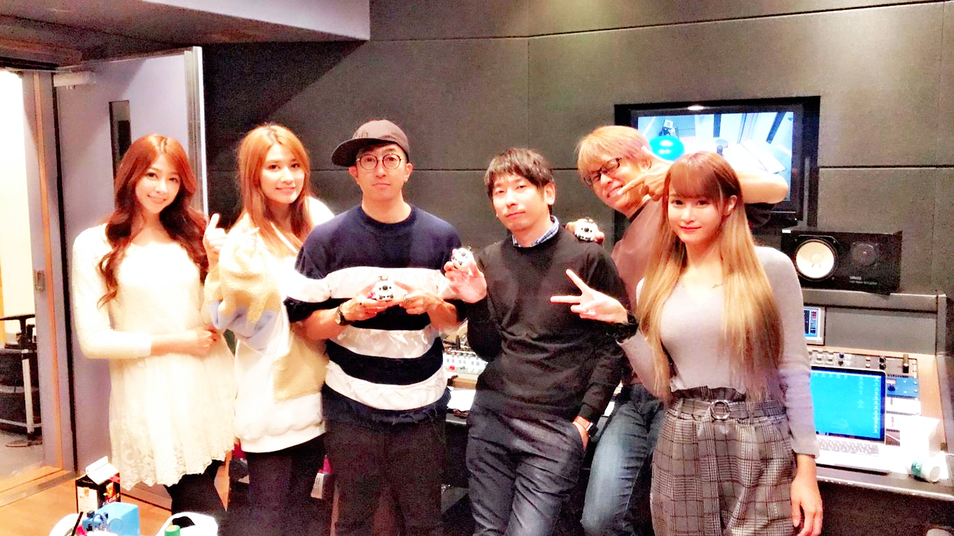 3位人氣直播主亮金金、小紫、張聖子飛往日本錄音，請到天后製作人操刀製作。（愛貝克思提供）