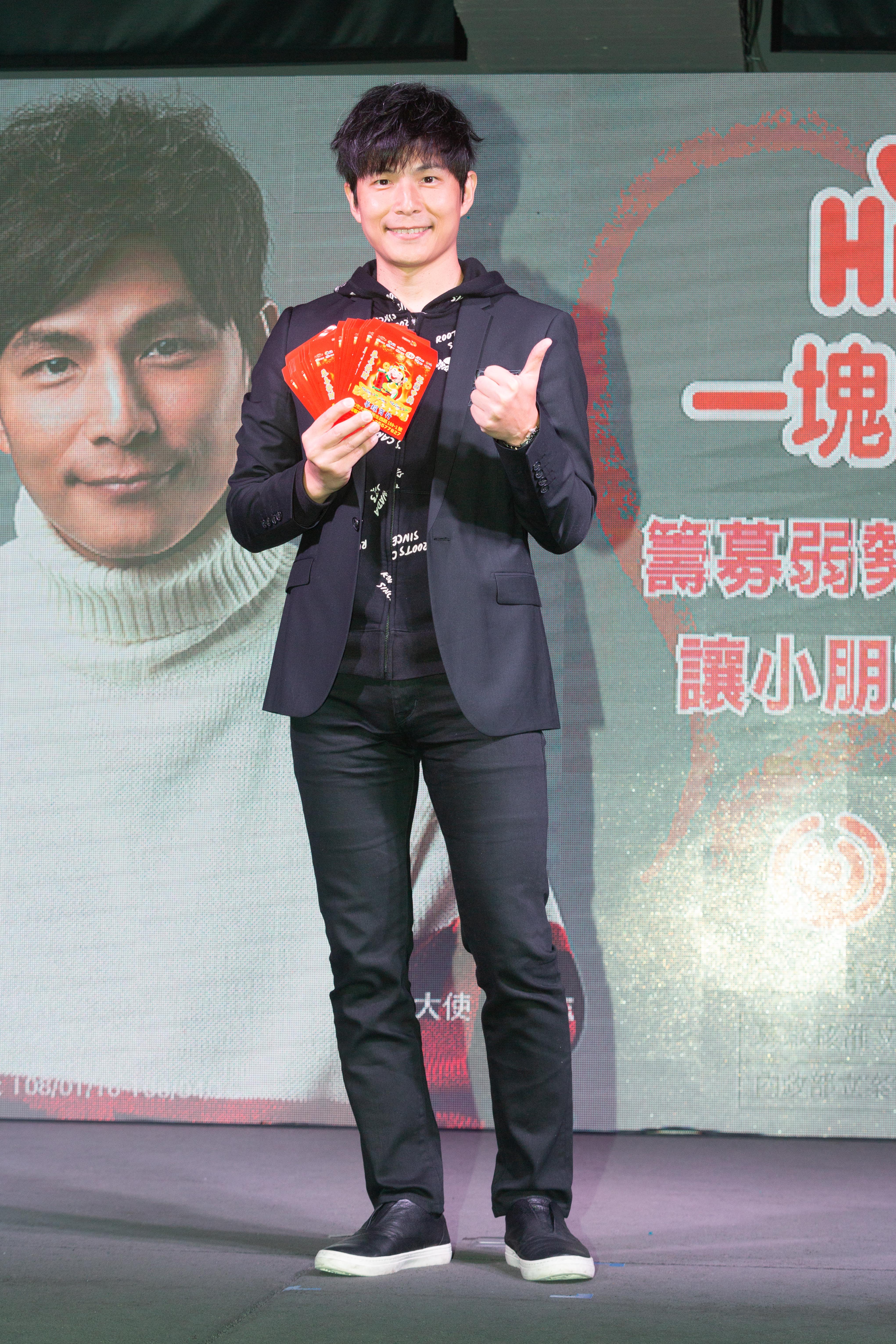 孫協志透露5566小巨蛋演唱會已經請到嘉賓，要當成現場送歌迷的大驚喜。