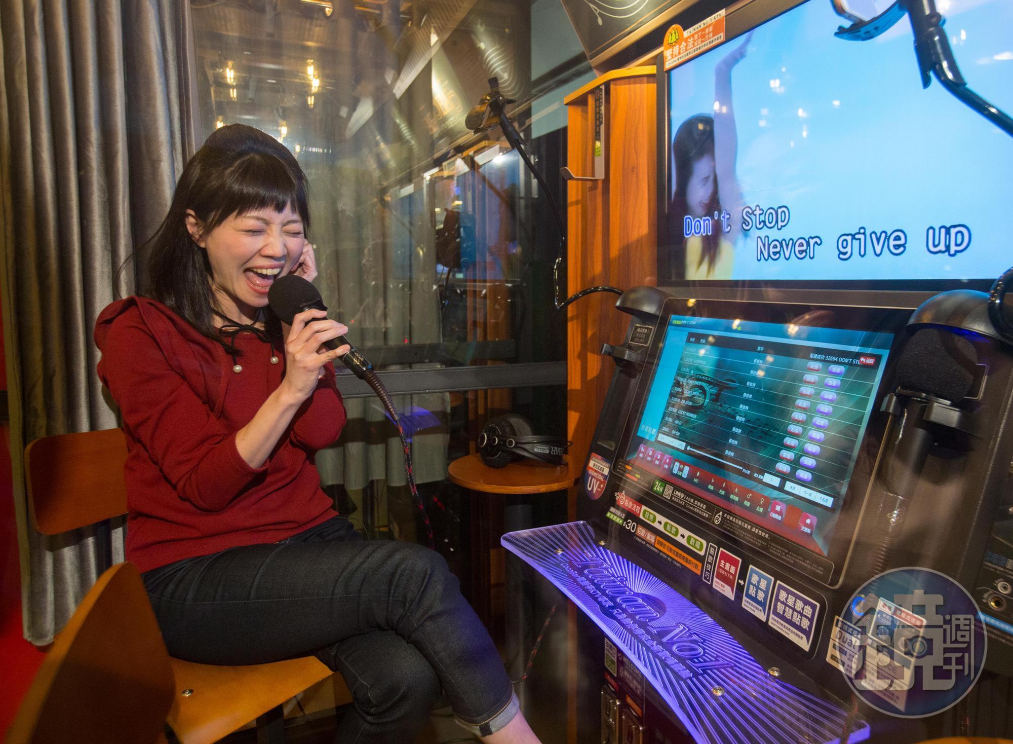 有「港湖女神」之稱的台北市議員高嘉瑜自小就有星夢，眼看著跟她同年的蔡依林快速竄紅，高承認：「那時我心想，也許我就是下一個蔡依林。」