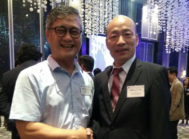 命理師高煜霖（左）用五行概念分析金豬年運勢。（翻攝自高煜霖臉書）