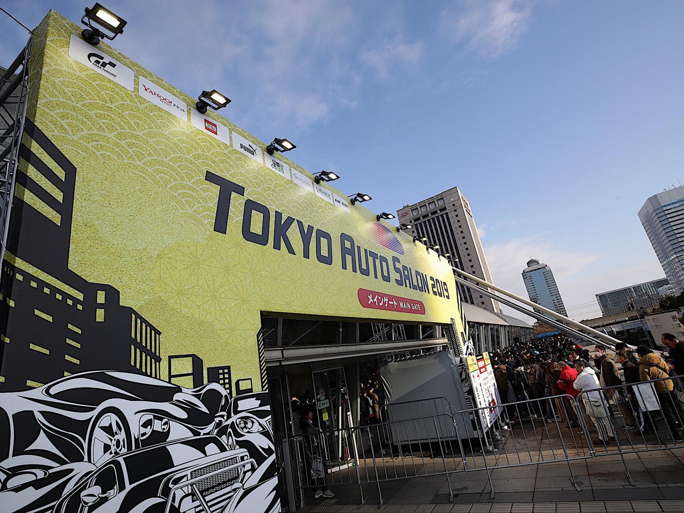臉書上發現好些朋友不約而同飛去日本看Tokyo Auto Salon，我們稱為東京改裝車展。