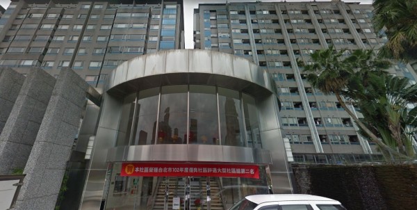 35歲洪姓女子疑在聚餐後想不開，自文山區辛亥路社區大樓8樓墜樓身亡。（翻攝自地圖）