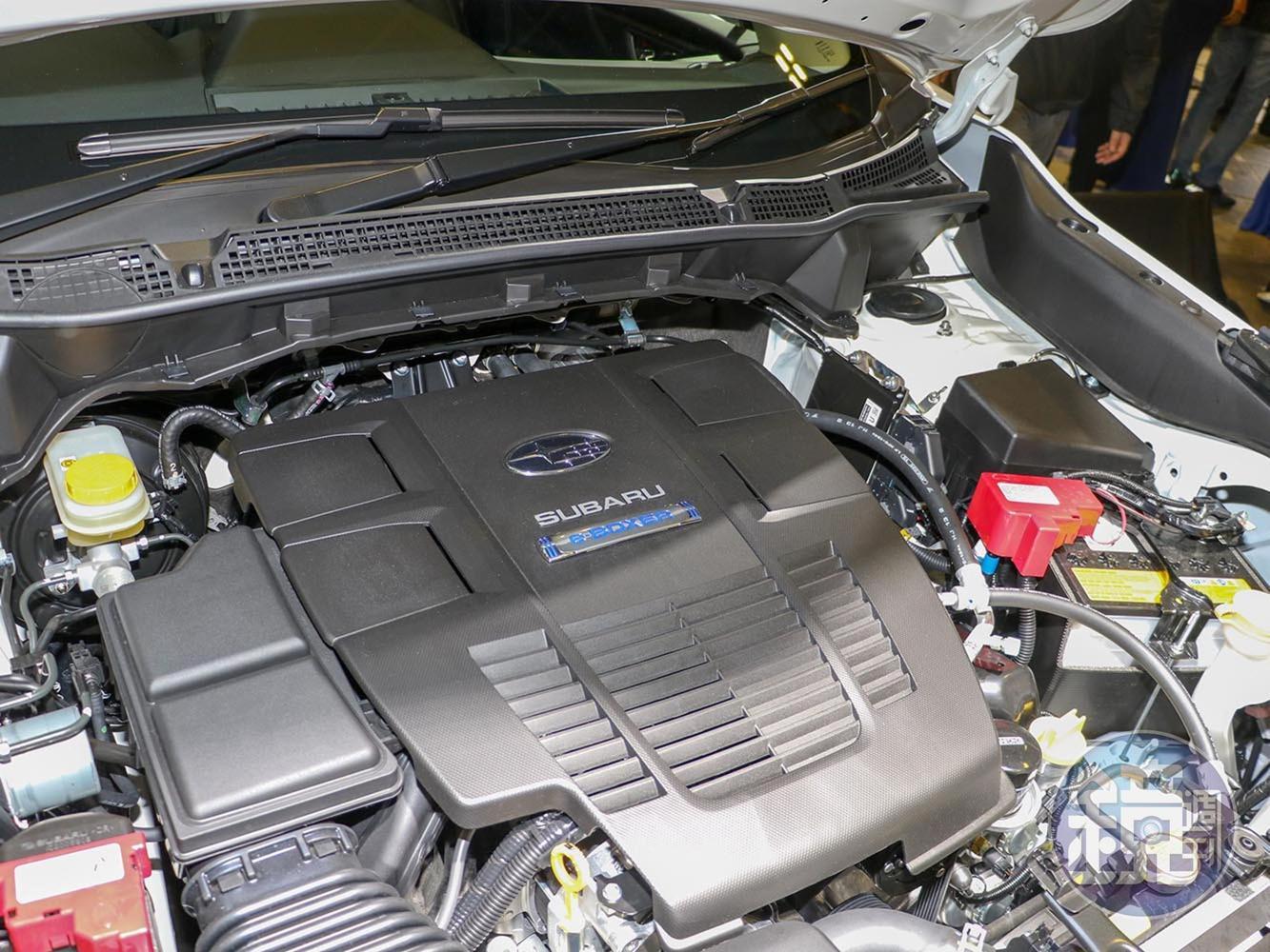 FORESTER e-BOXER採用一具2.0升水平對臥自然進氣引擎,搭配上e-BOXER系統。