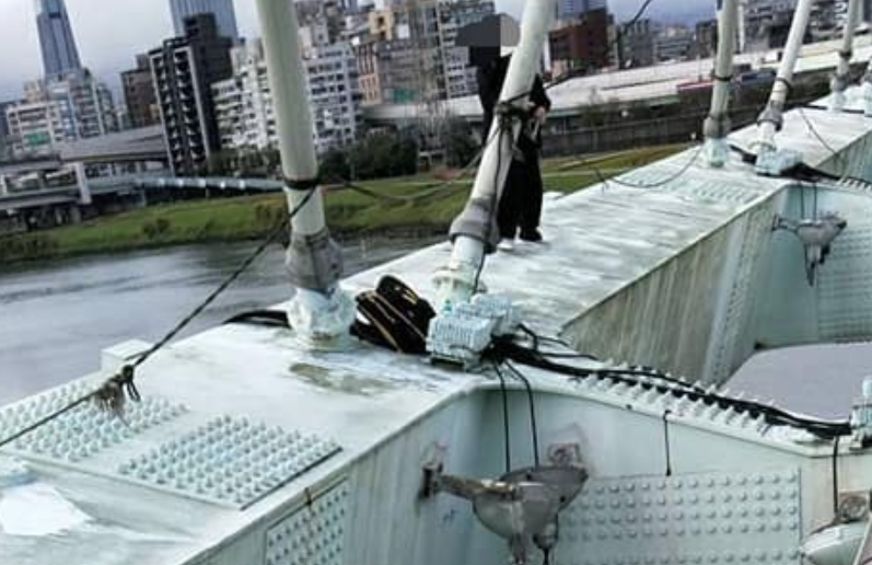 男子透露因冤枉收罰單,心情不佳尋短。(翻攝畫面)