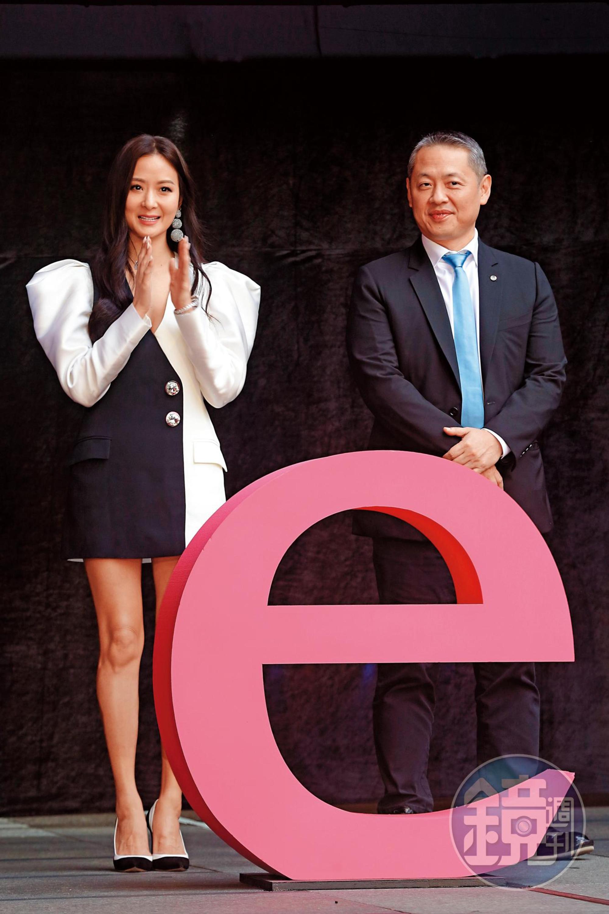 微風董事長廖鎮漢(右)近年動作頻頻,日前旗下南山微風開幕,更被業界喻為「最強美食百貨」。左為孫芸芸。