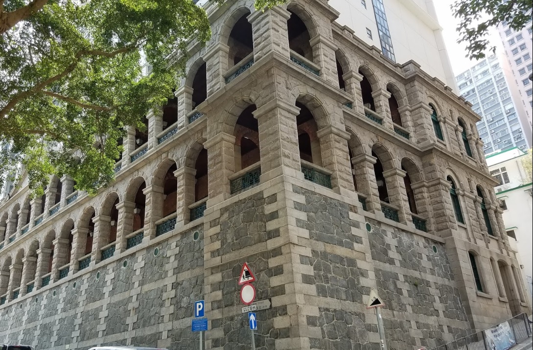 人稱為「高街鬼屋」的西營盤社區綜合大樓。（翻攝自GoogleMap）