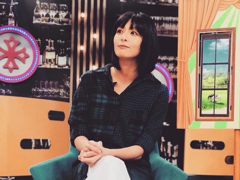 李依瑾日前上衛視《一袋女王》分享長假後遺症，最高紀錄曾經一個月沒出門。（翻攝自李依瑾臉書粉絲團）