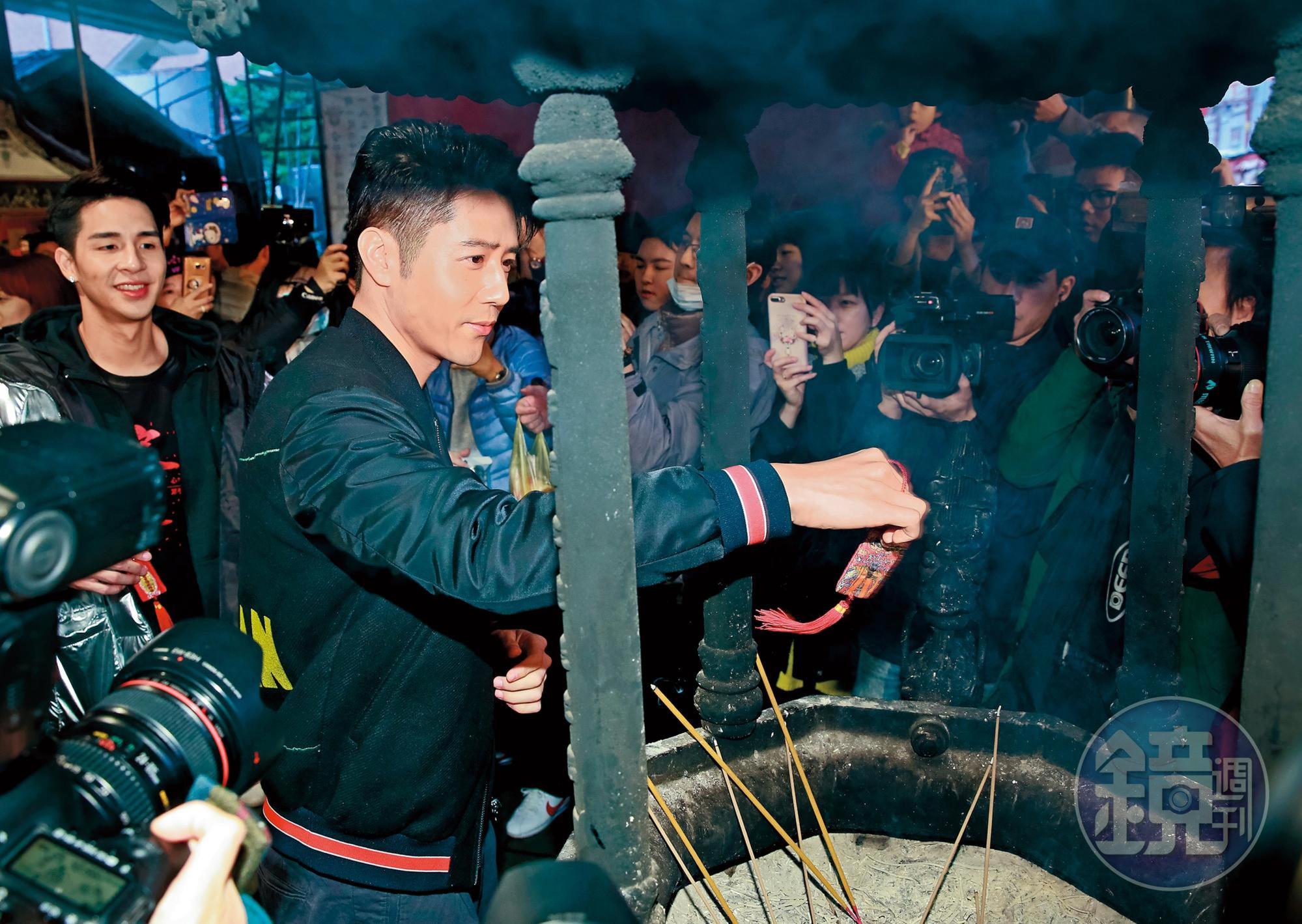 《寒單》的男主角胡宇威想必很悶,除了票房普普,焦點也都完全沒在自己身上。