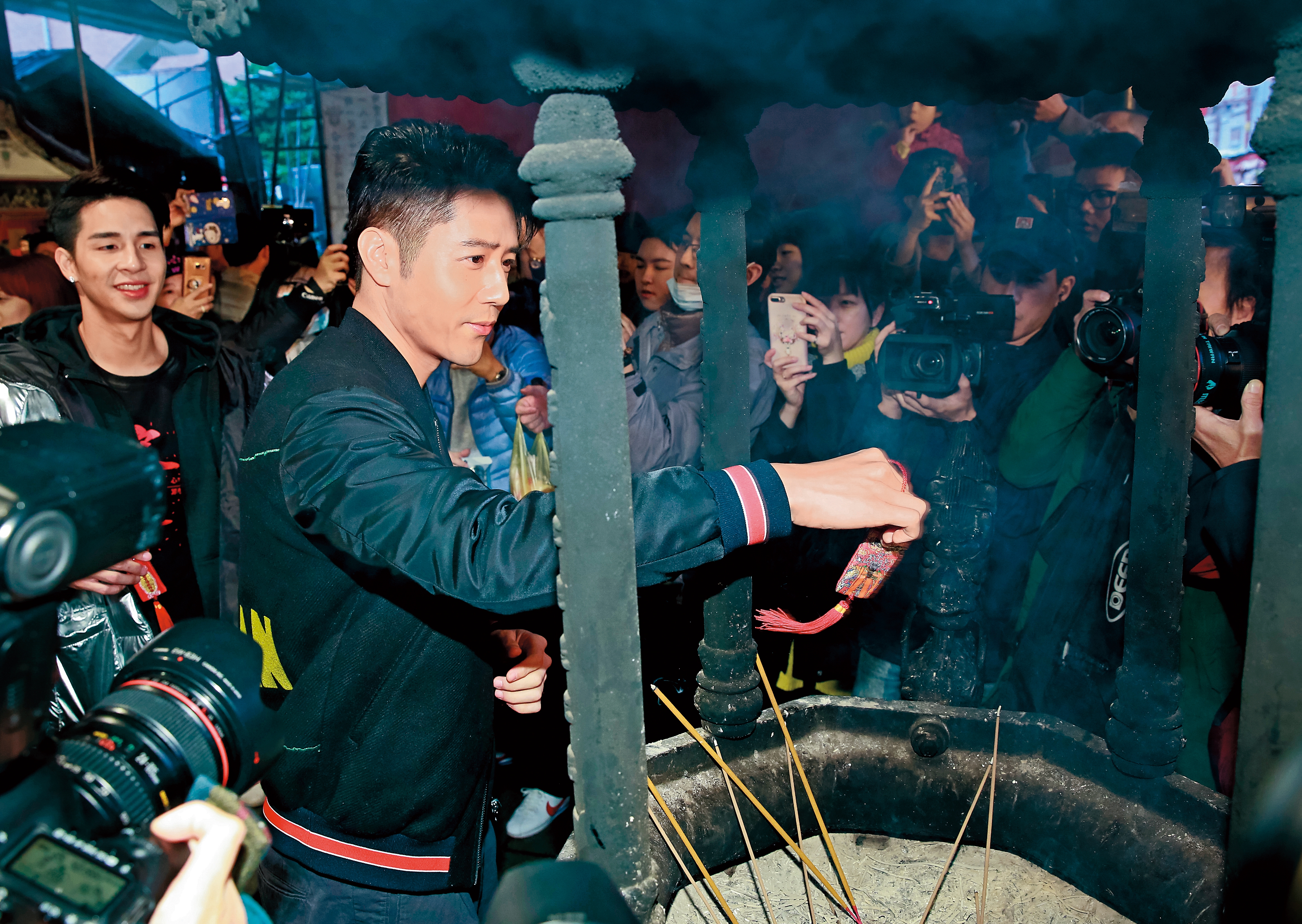 《寒單》的男主角胡宇威想必很悶,除了票房普普,焦點也都完全沒在自己身上。