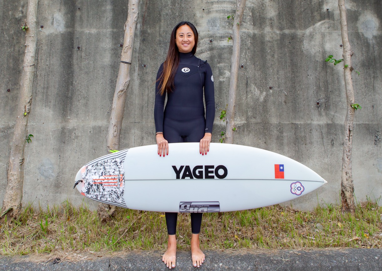 熱愛衝浪的陳少喬，宣布成立職業衝浪隊，要在2022亞運會上奪銀。（國巨提供）