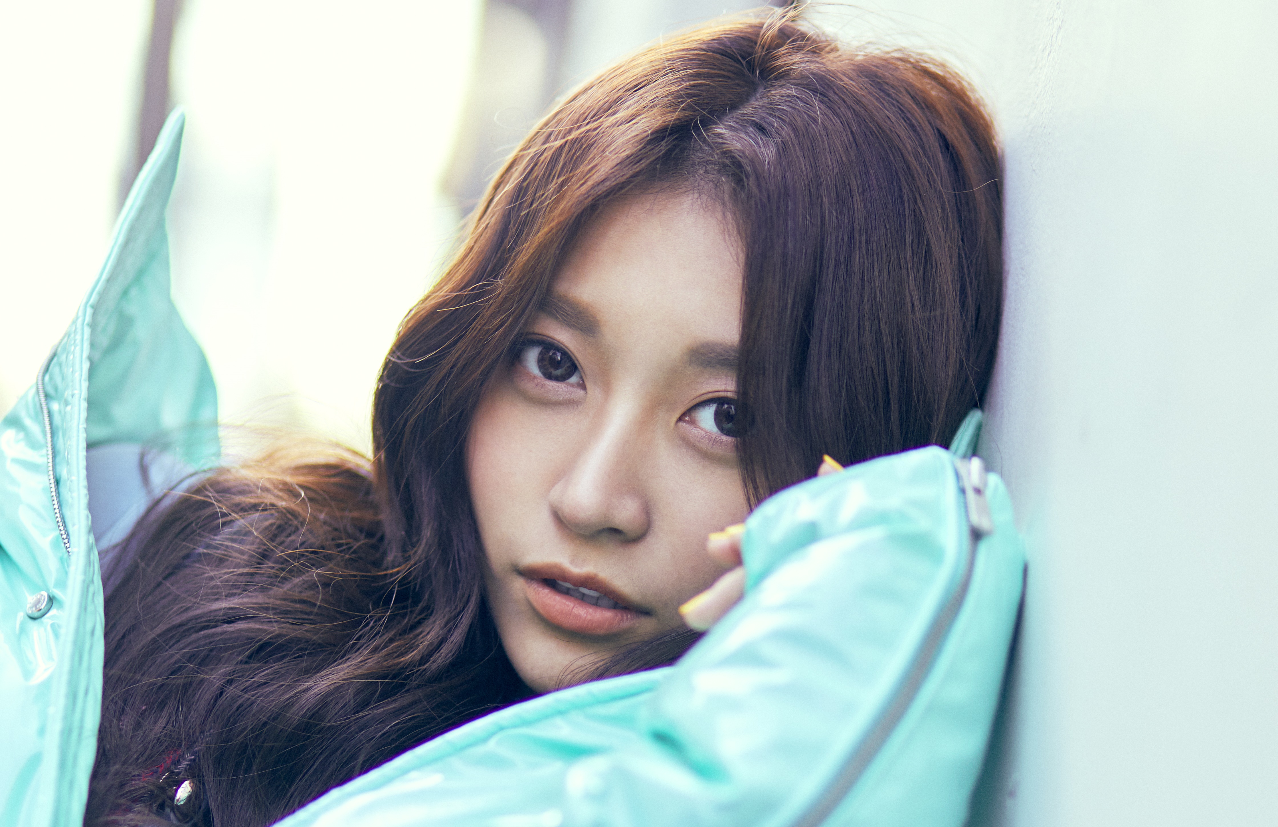 在IG、臉書擁有45萬粉絲的「國民女友」祈錦鈅（小鈅），推出首支新單曲〈比心小幸福〉。（Webtvasia Taiwan提供）