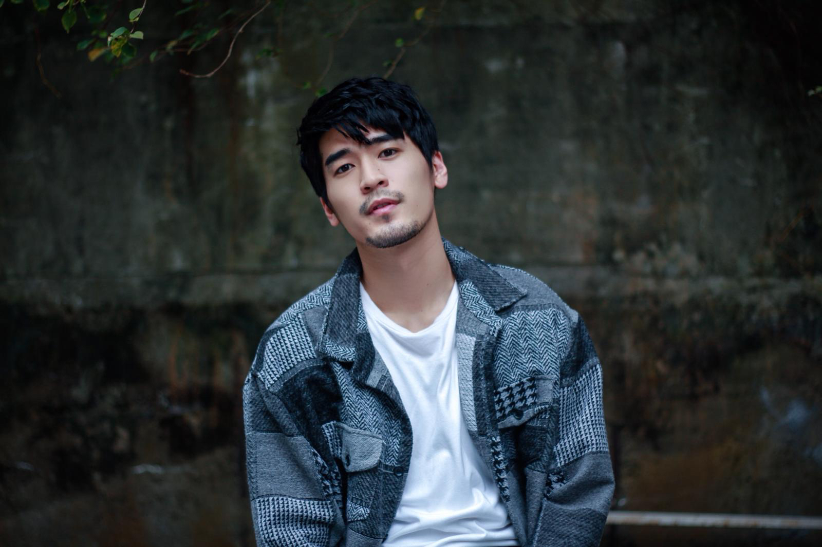 長相帥氣的涂善存，頗有幾分金城武的味道。（佳葳娛樂提供）   