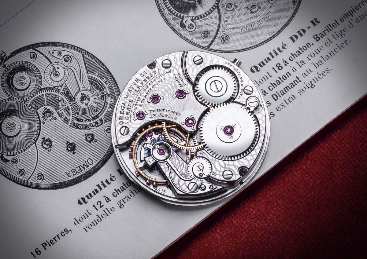 全新的19令機芯，由品牌最頂級陀飛輪工坊「Atelier Tourbillon」裡的製錶大師進行手工修飾與組裝。