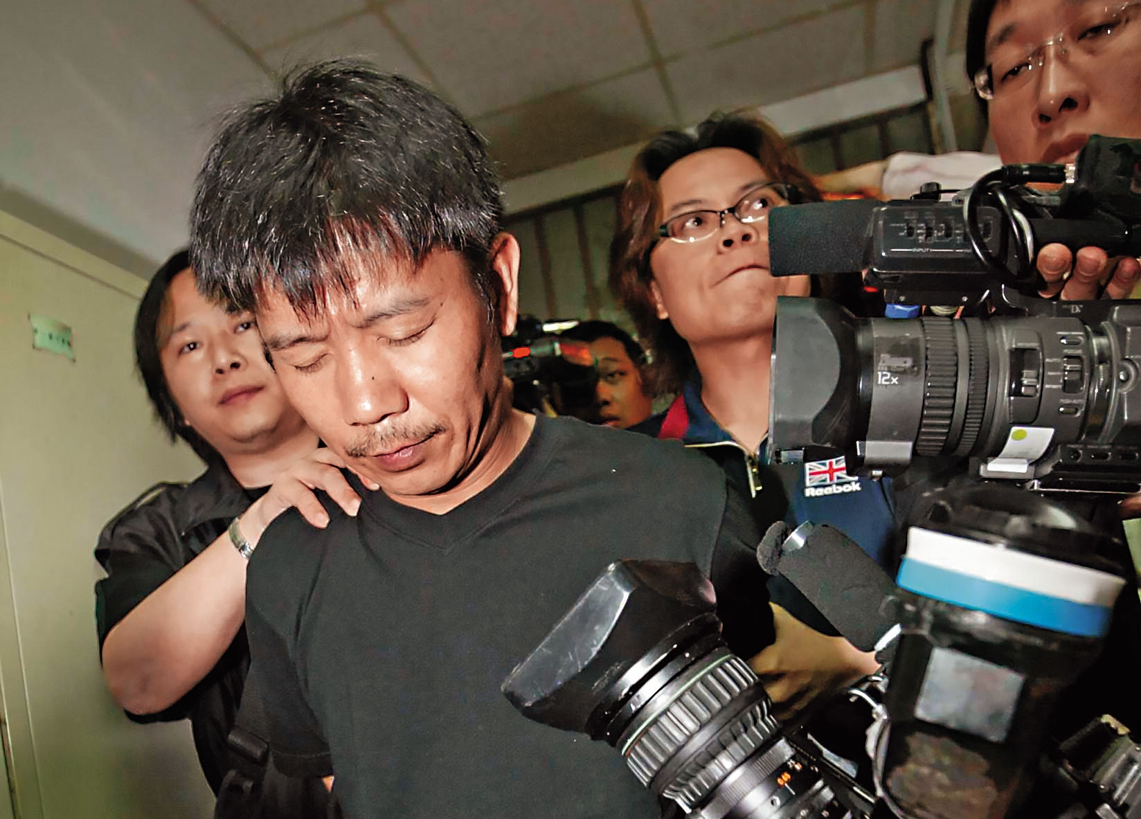 無良渣男林吉杉在逃亡多日後，於宜蘭礁溪的溫泉飯店附近超商前遭警方逮捕。