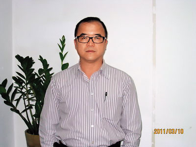 案發當年,時任新莊分局偵查隊隊長洪俊義與死者同為金門人,因此對死者2名女兒照顧有加,後來成了她們的乾爹,至今仍保持聯繫。