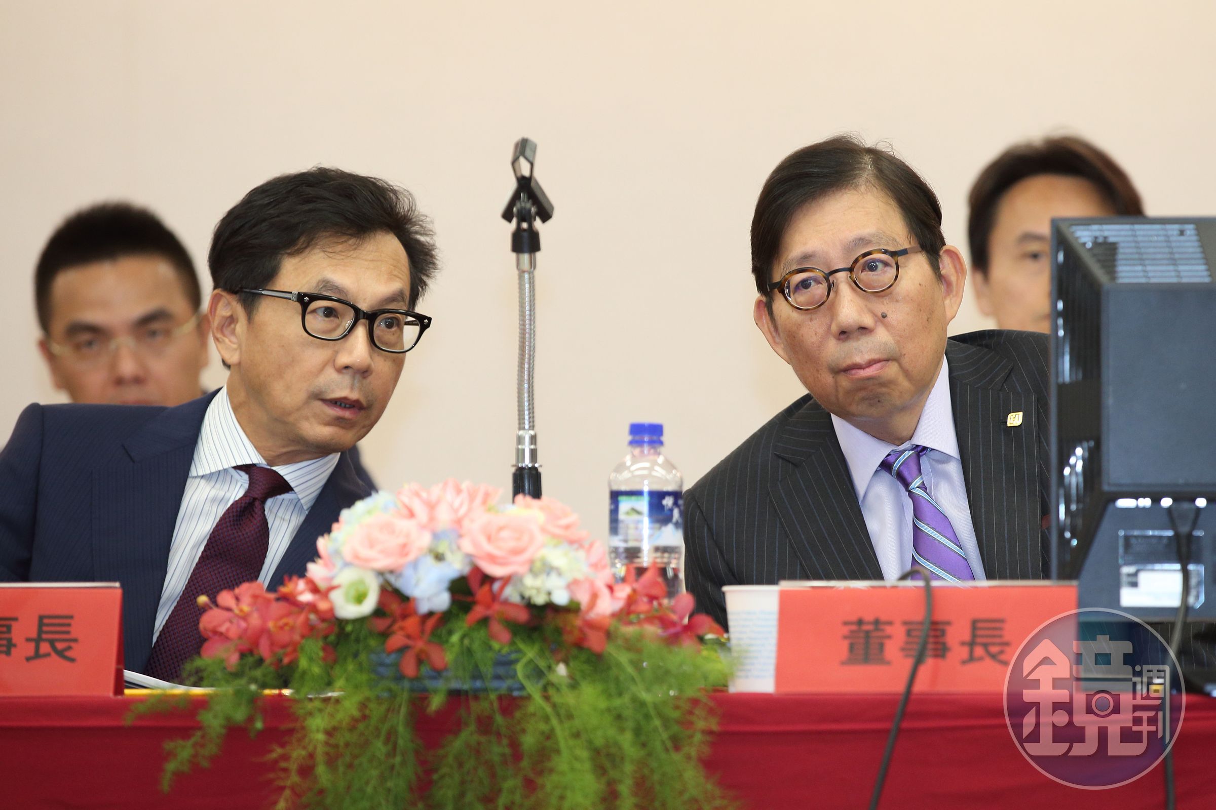 富邦蔡家兄弟蔡明忠、蔡明興對於純網銀興致高，積極搶進和LINE合作。