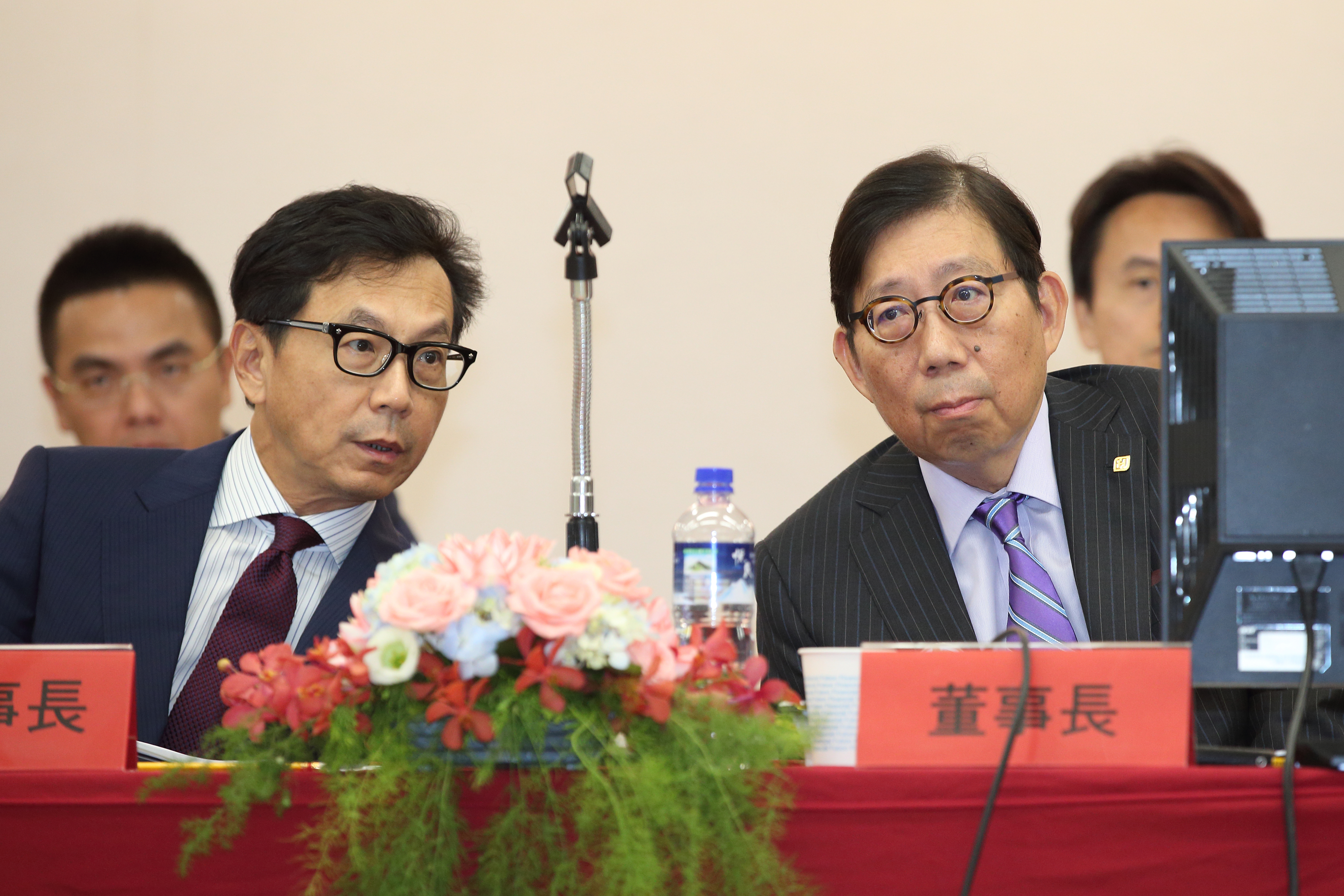 富邦蔡家兄弟蔡明忠、蔡明興對於純網銀興致高，積極搶進和LINE合作。