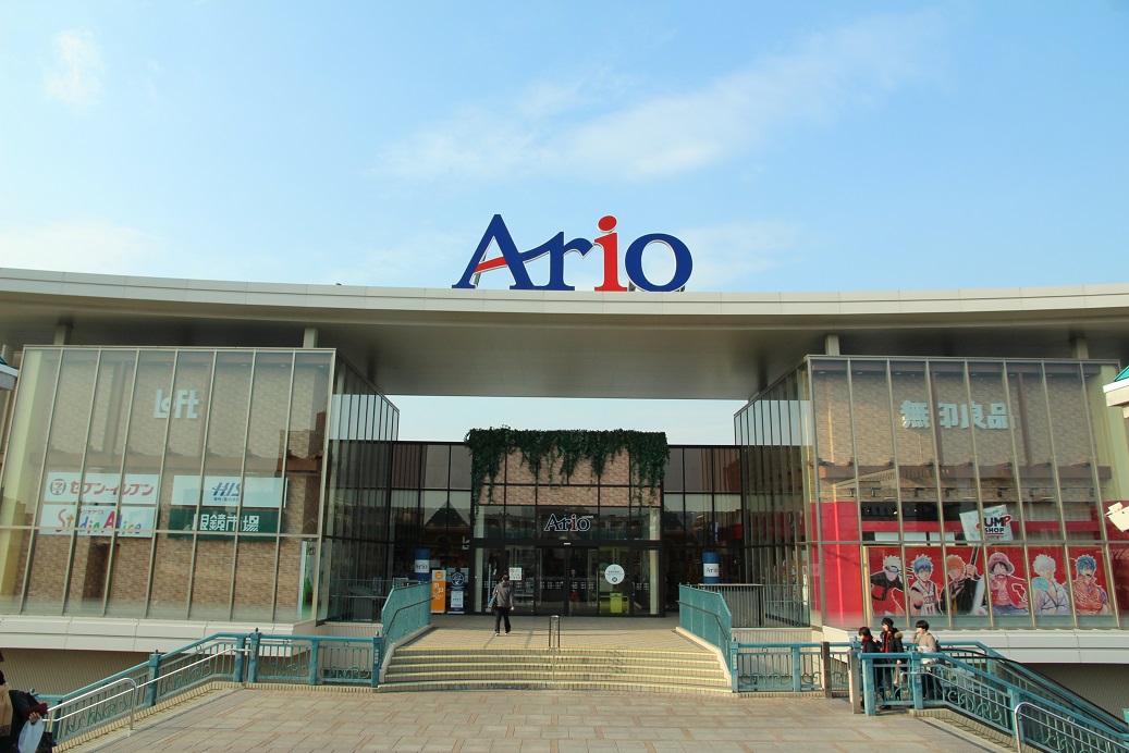 緊鄰車站的購物商場，是當地很熱門的逛街地方。