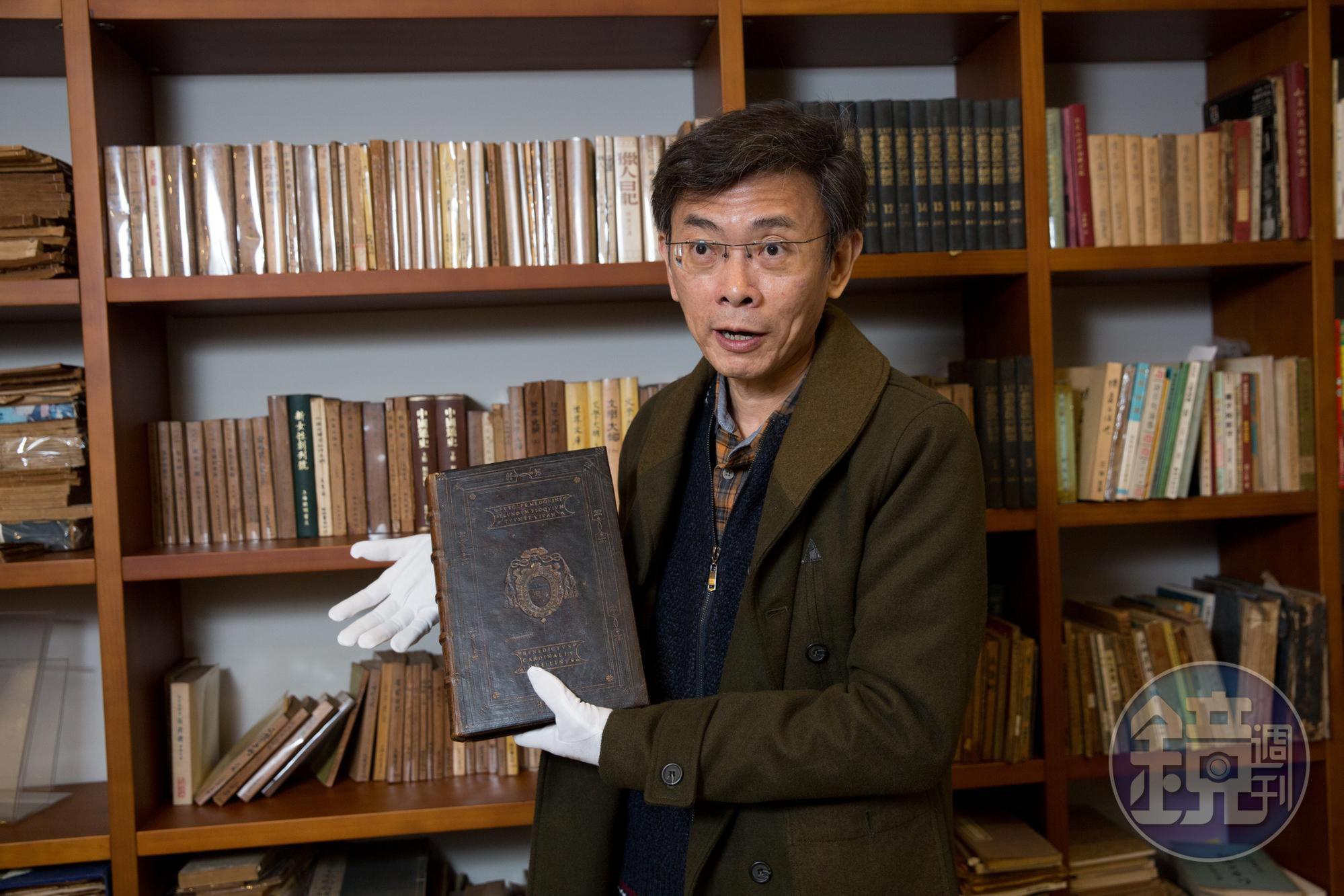西洋書研究者劉興華解說《尋愛綺夢》的內容與影響。