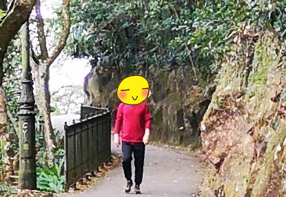 有網友在香港爬山，自曝巧遇林青霞。（翻攝自左小小夏微博）