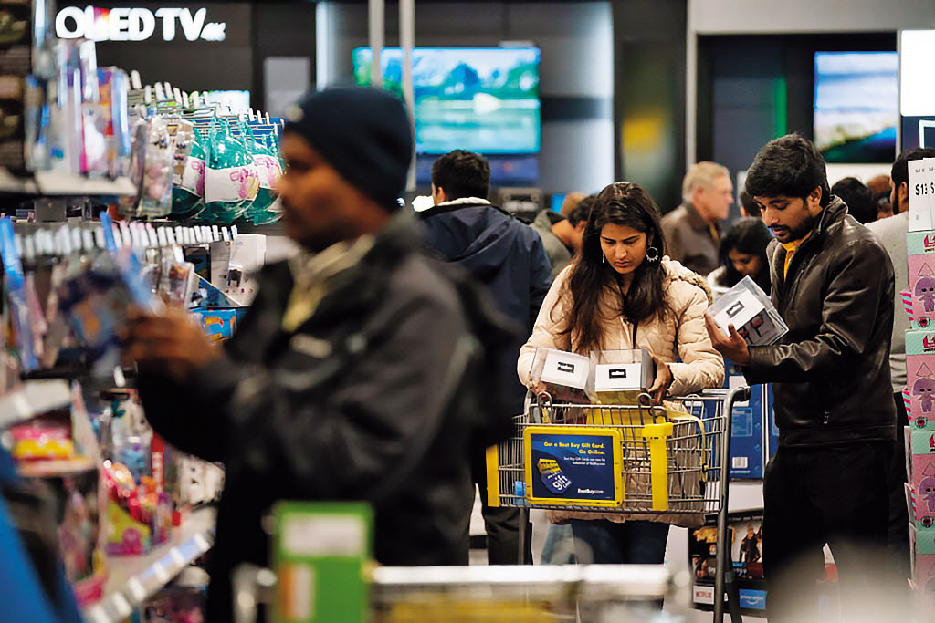 去年12月美國零售銷售數字，出現近9年來最大下跌幅度，顯示實質經濟不樂觀。（東方IC）