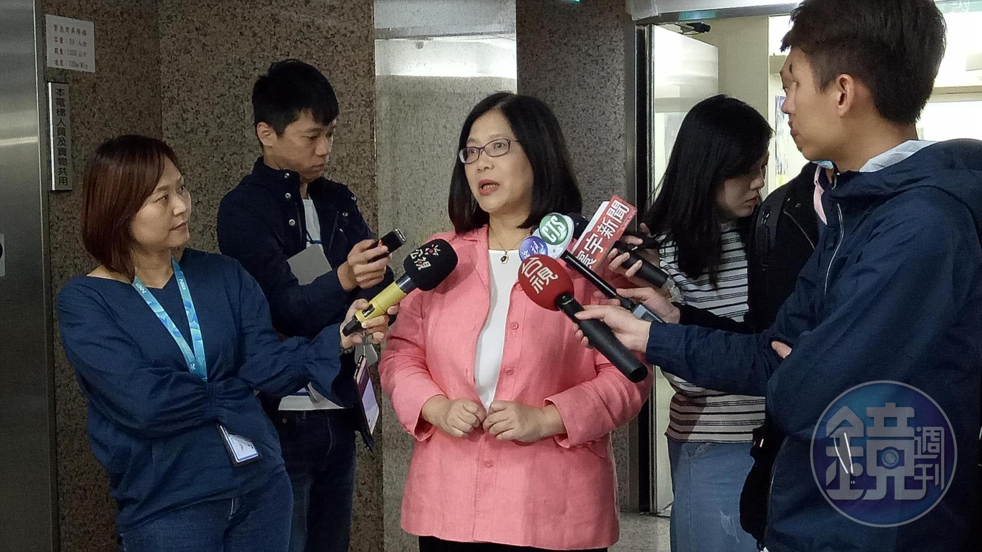 民進黨團新任幹事長管碧玲轉述今午與行政立法協調會報結論。