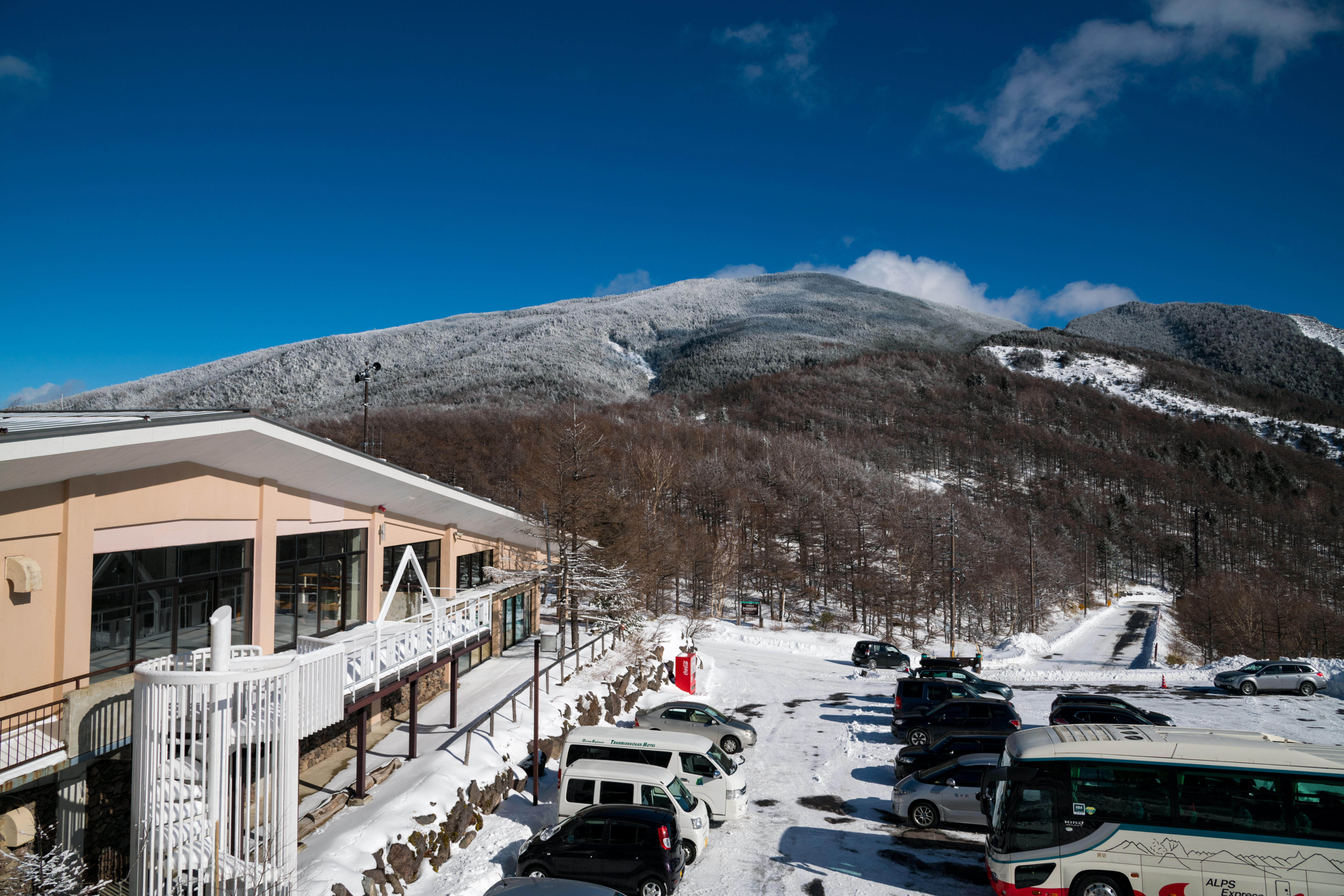 高峰高原本身也是熱門登山路線。