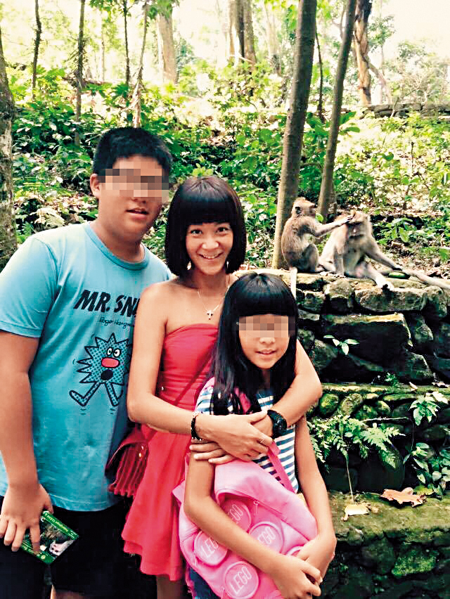 與袁惟仁離婚後，陸元琪一肩扛起家計扶養一雙兒女，三人感情更為緊密。（翻攝自陸元琪臉書）