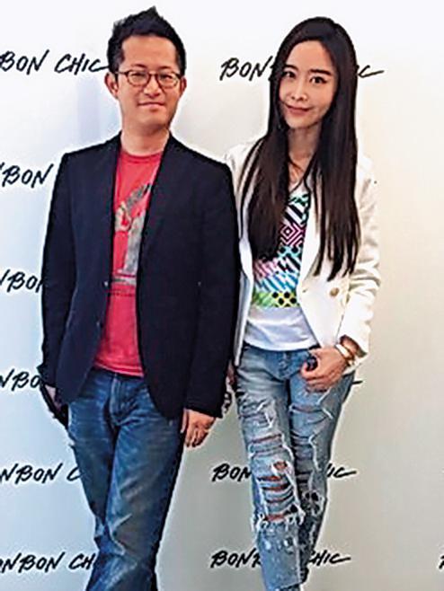 資工彌服裝店開幕時呂元鐘曾現身捧場，如今已經結束營業。（翻攝自呂元鐘臉書）