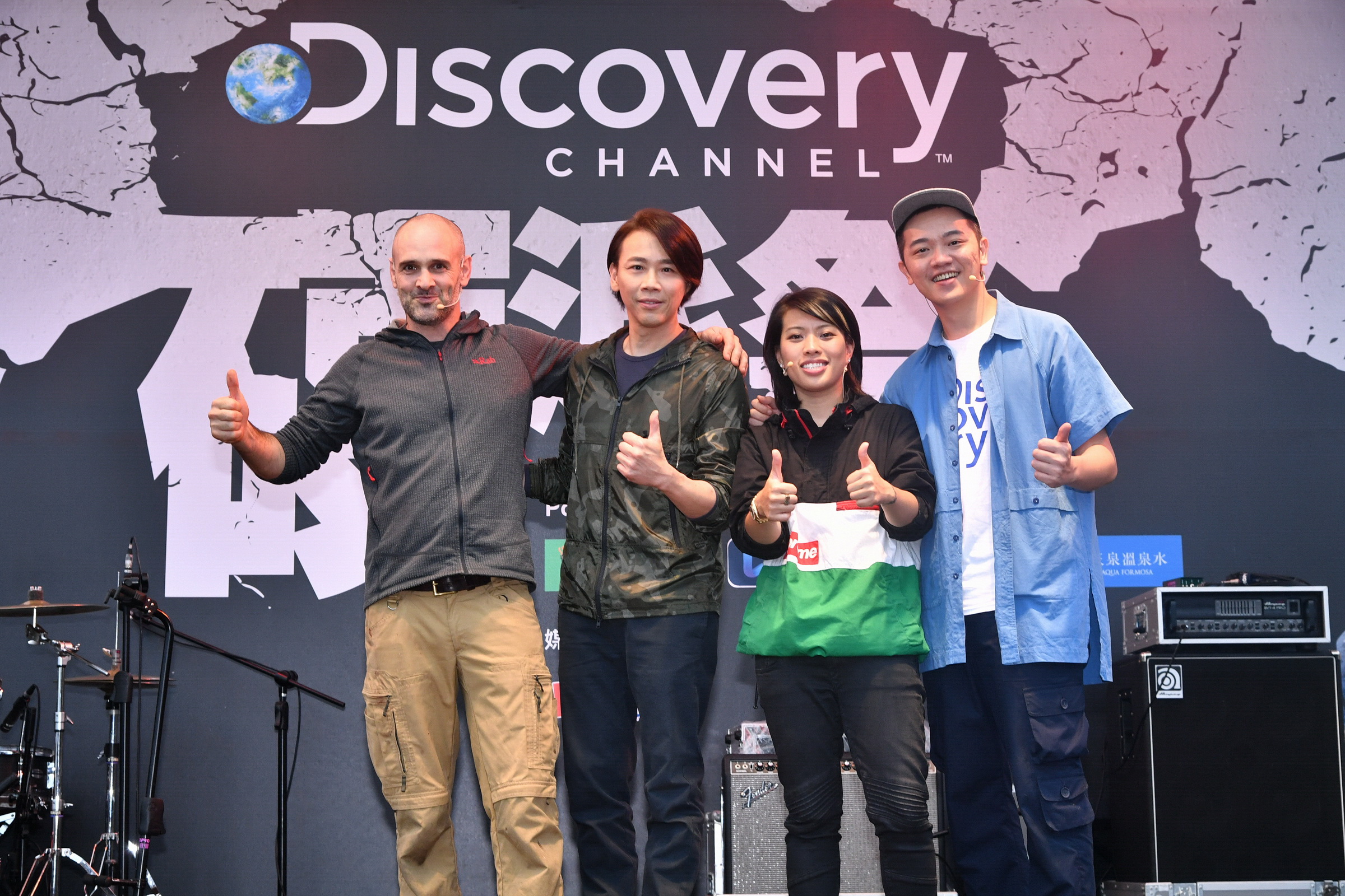 2017年艾德史塔福（左1）來台參加「硬派祭」，跟陶喆、Miss Ko、Soac一起同台。（Discovery頻道提供） 
