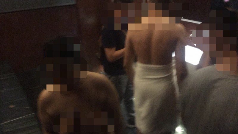 主辦人依妨害風化起訴,其餘男客均被依社維法裁處。(警方提供)