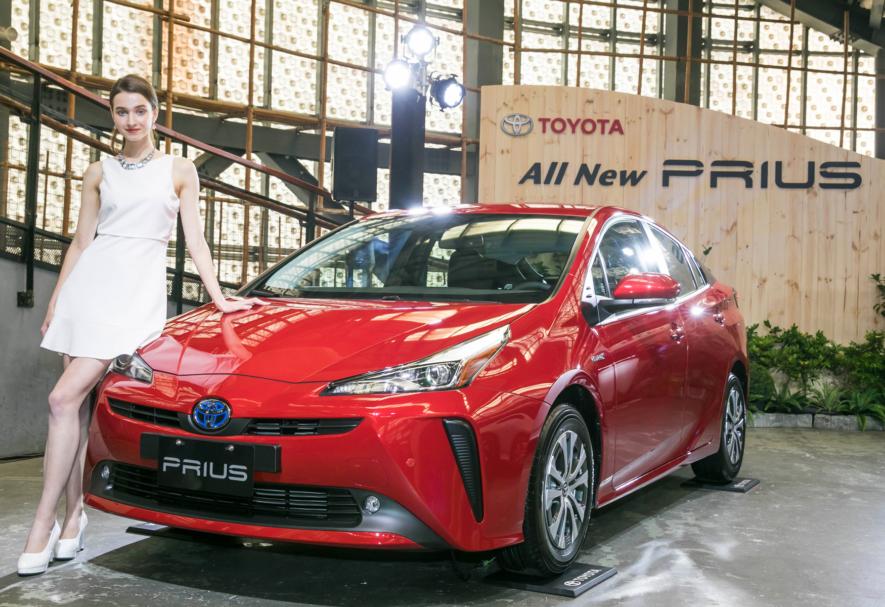 【更帥氣！更舒適！更安全！】全新改款TOYOTA PRIUS 魅力登場