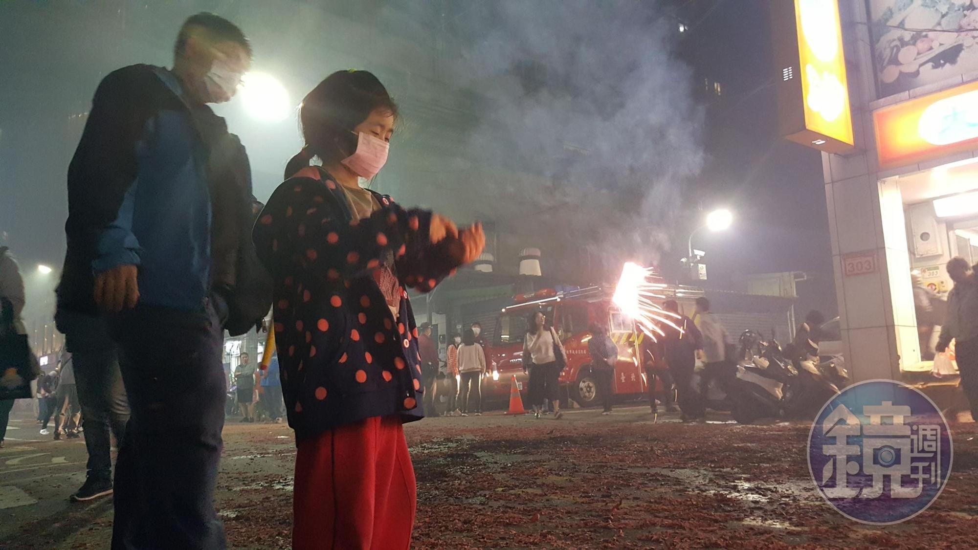 活動吸引大批人潮前來圍觀。