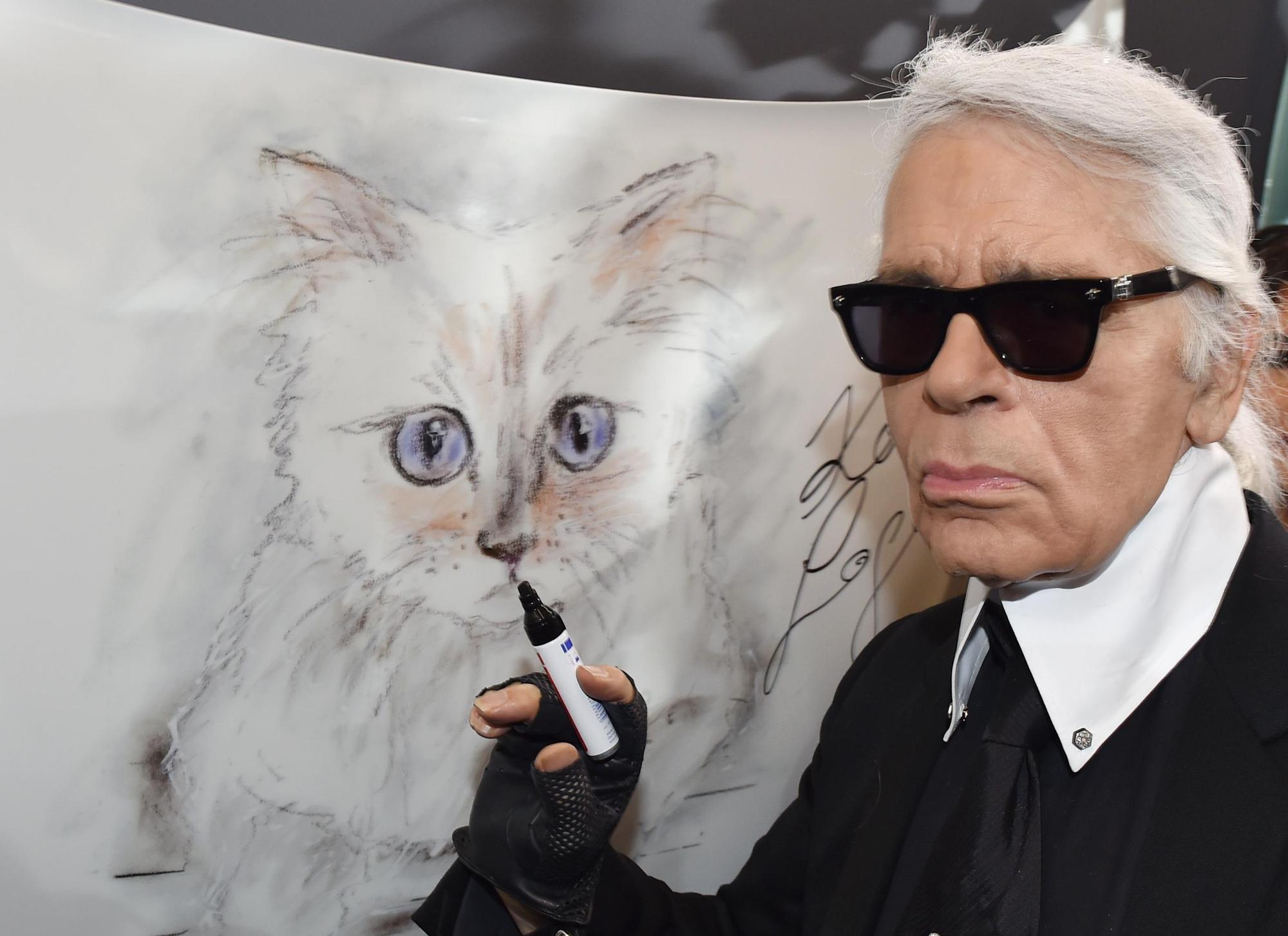 Choupette的形象更成為自創時尚品牌KARL LAGERFELD設計元素。(東方IC)
