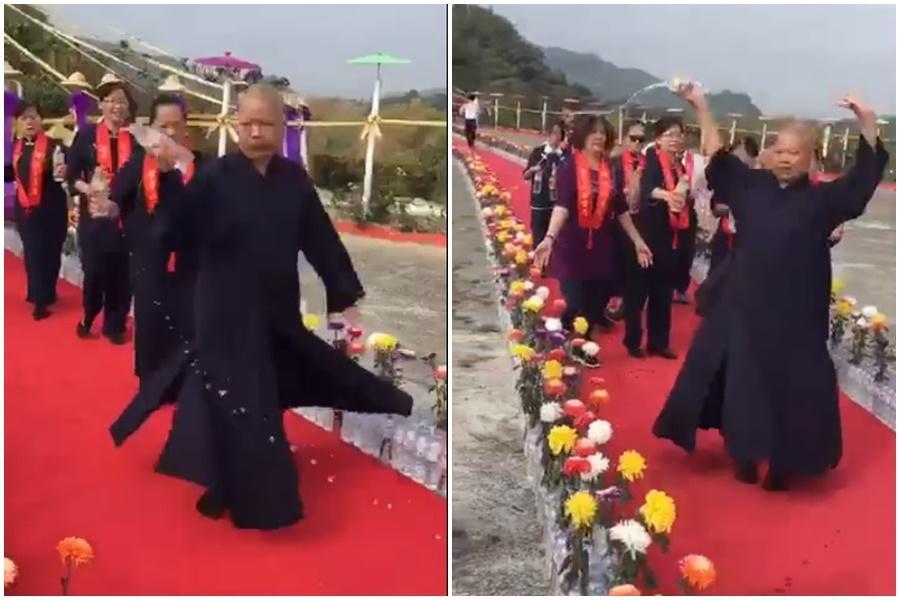 惠嚴法師灑水淨化的過程，引發熱議。（翻攝自惠嚴法師臉書）