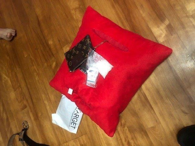 警方在李嫌房內查扣毒咖啡、K他命。(警方提供)