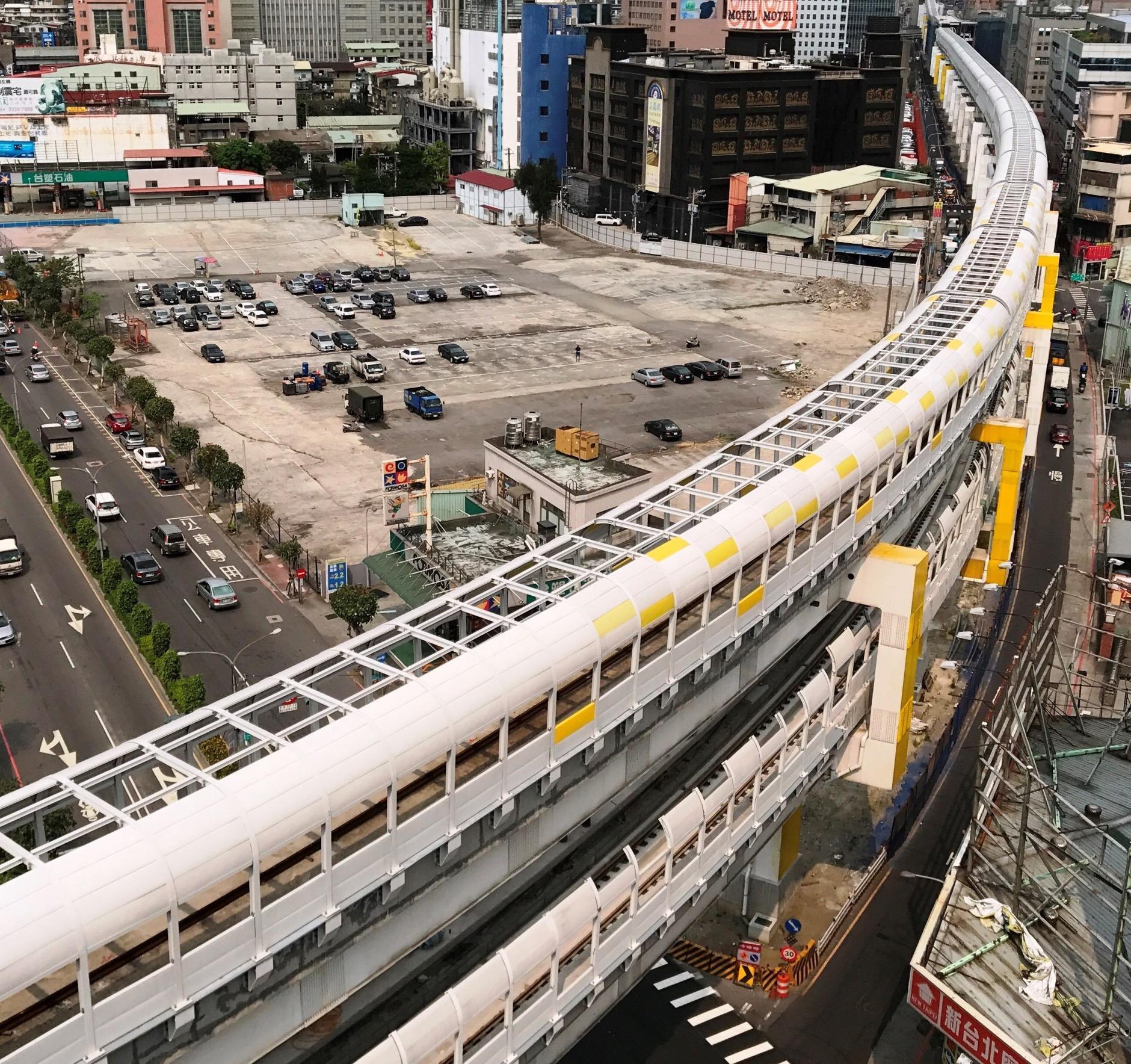 中和地區道路較為狹窄,因此採用「疊式高架」設計。(翻攝自三環六線進度公開專頁)