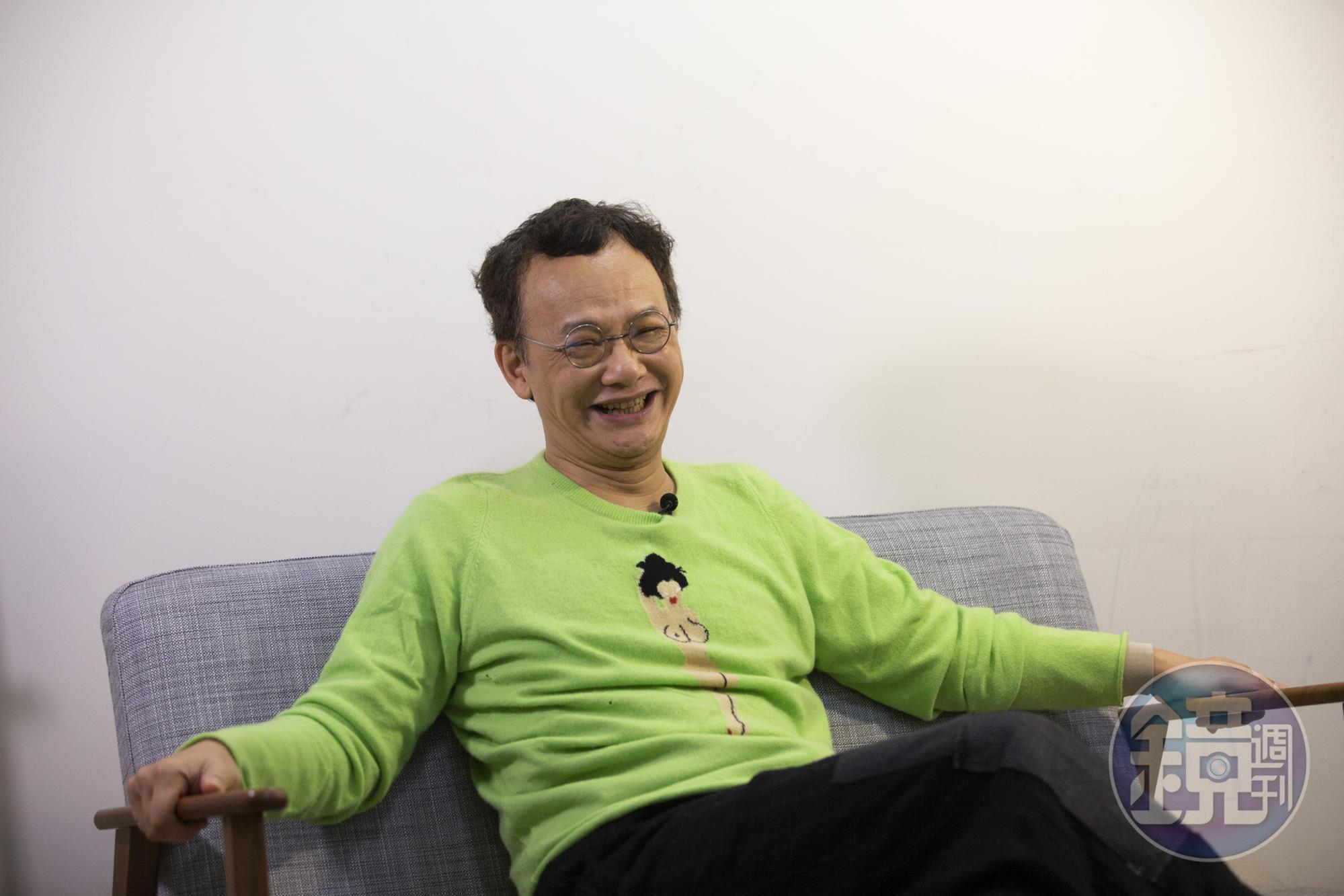 姚謙近年寫歌內容，關於人生的感悟多，而愛情的詠嘆少，說年輕時代的情歌還是得由年輕人來。