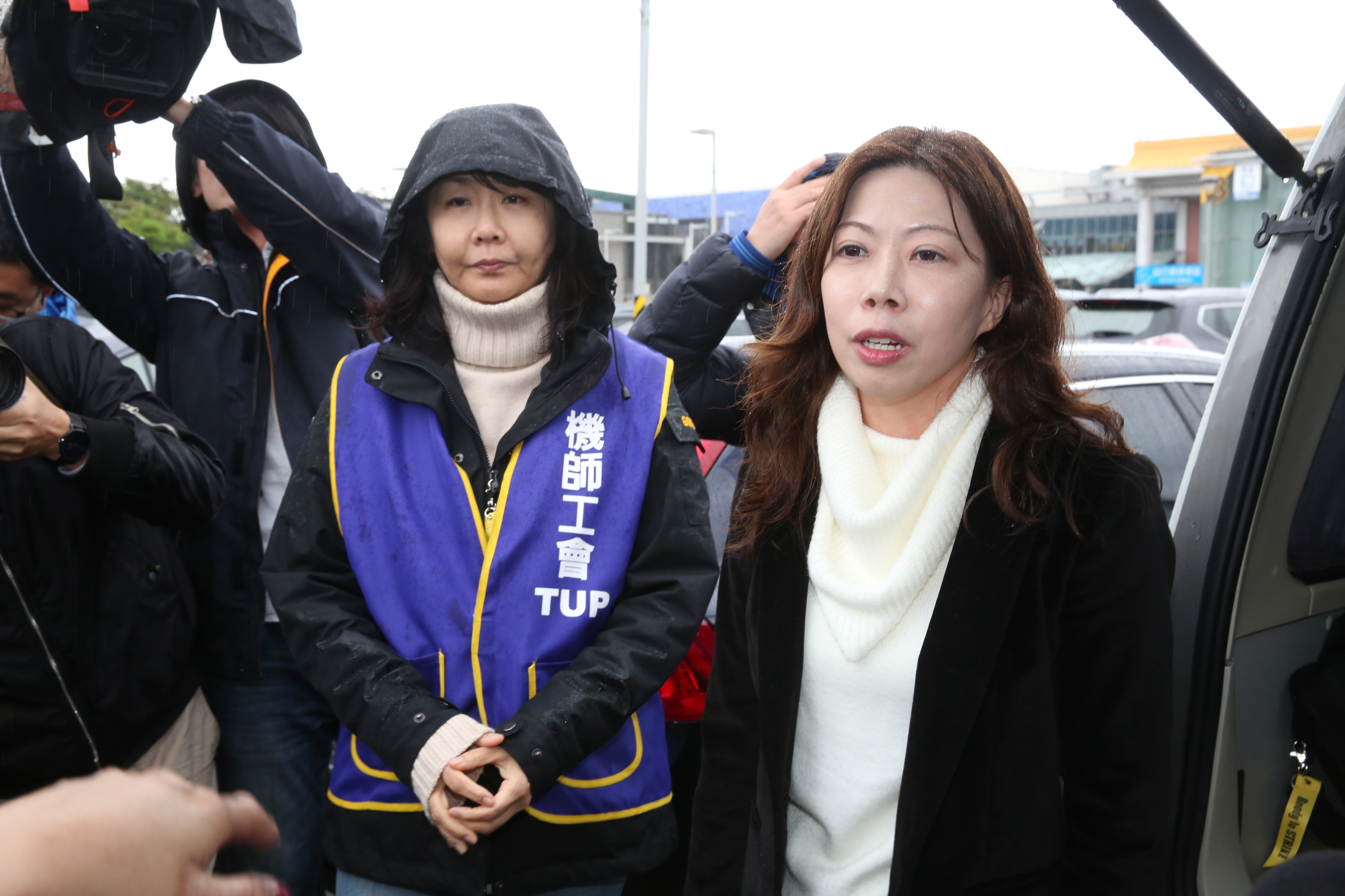 工會理事長李信燕（右）、陳蓓蓓（左）帶領罷工行動，擔任談判要角。