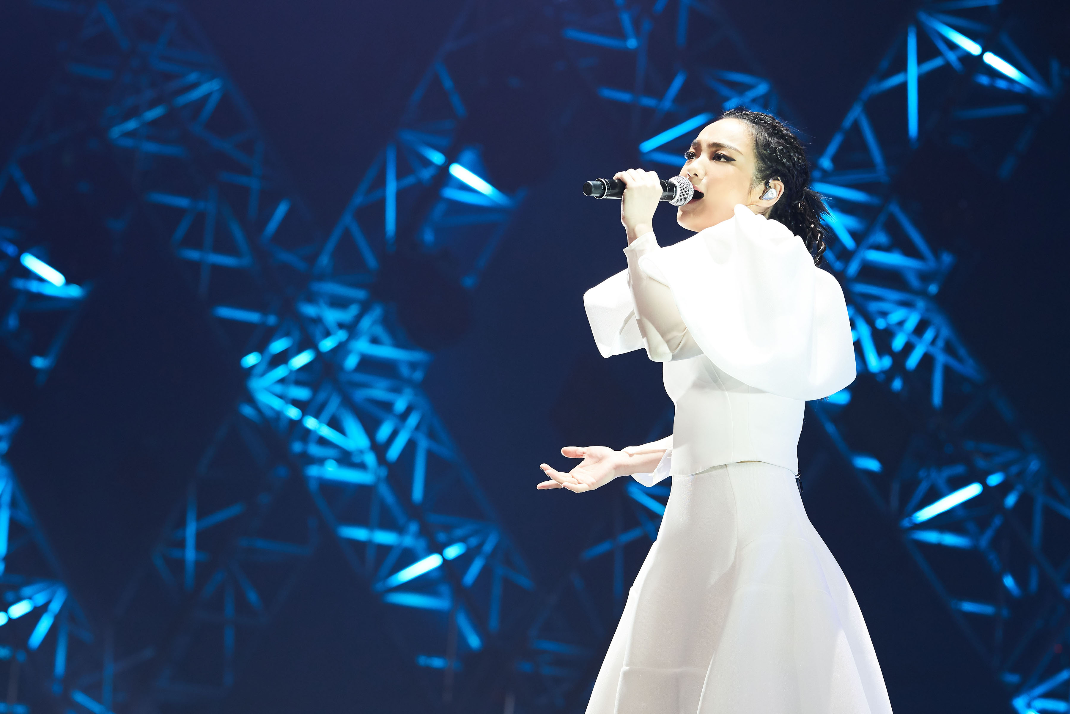 金曲歌后徐佳瑩個人專輯還得再等等，但她演唱電影主題曲拿下本週冠軍。（亞神音樂提供）